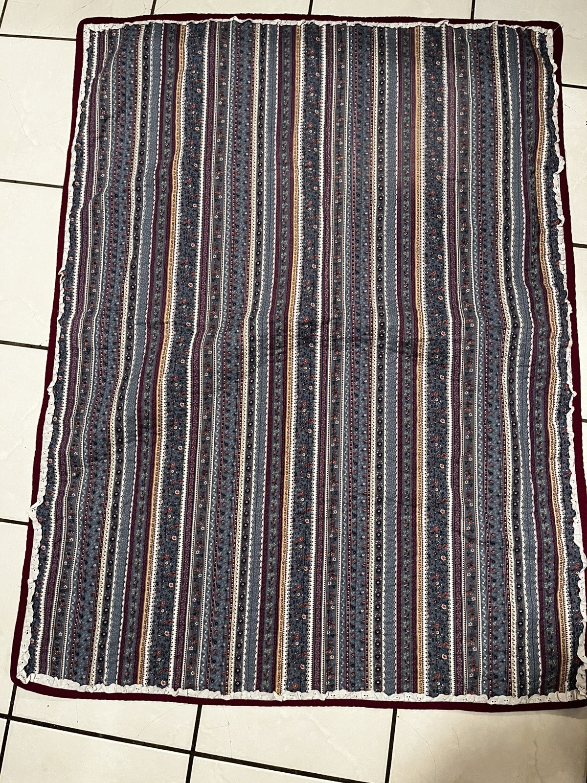 Vintage Americana Quilted Blanket with Stripe Floral Pattern and Ruffle Trim