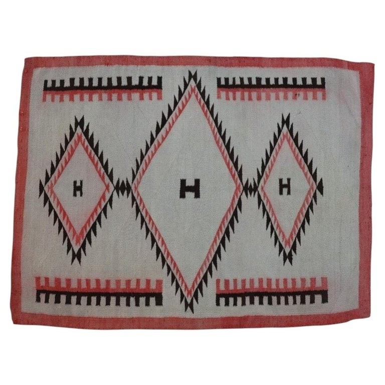 Antique Native American Navajo Handwoven Wool Rug C1920 Antique Native American Navajo Handwoven Wool Rug C1920