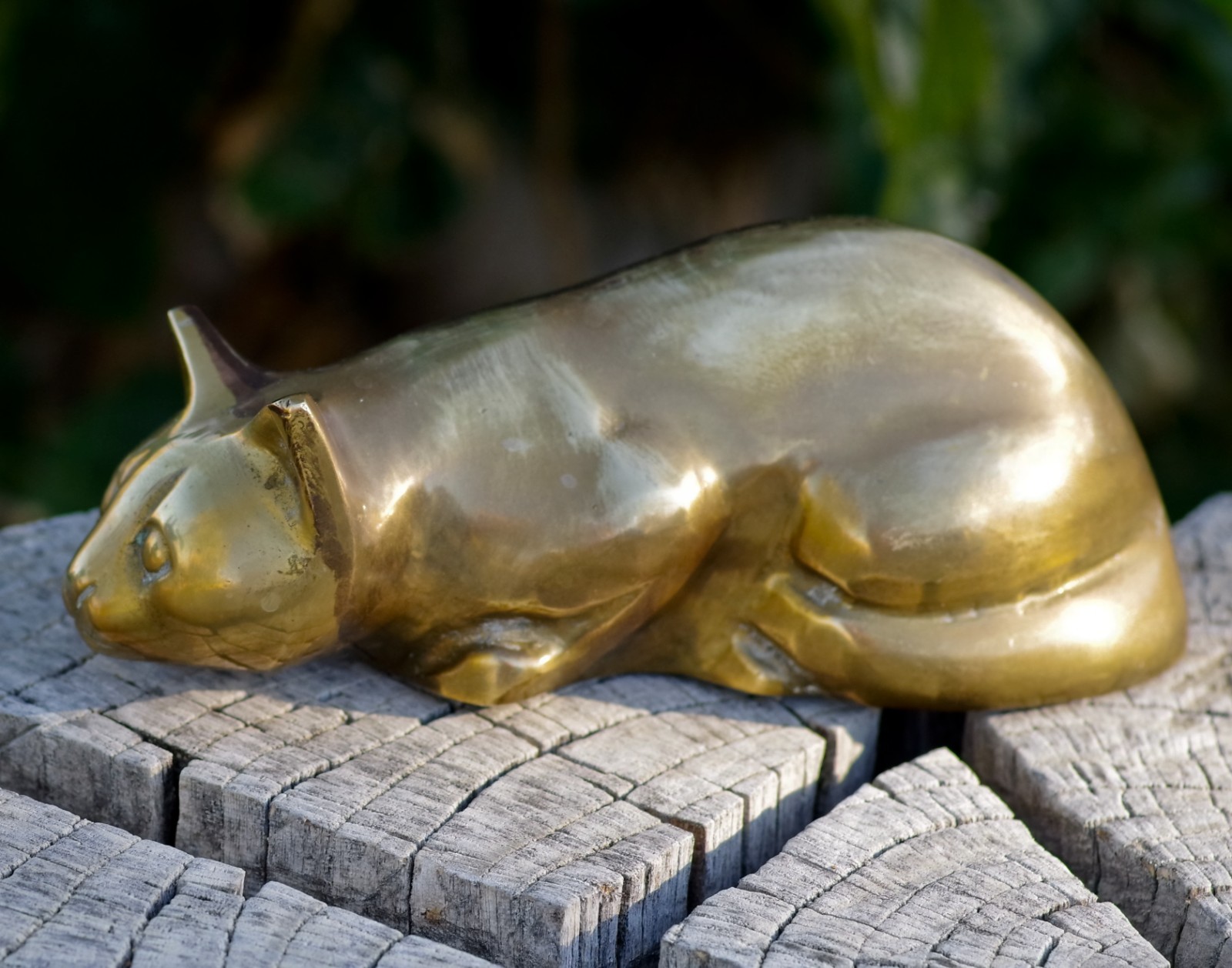 VINTAGE Brass Crouching Cat Large Paperweight Made in Rep. of Korea 1950's