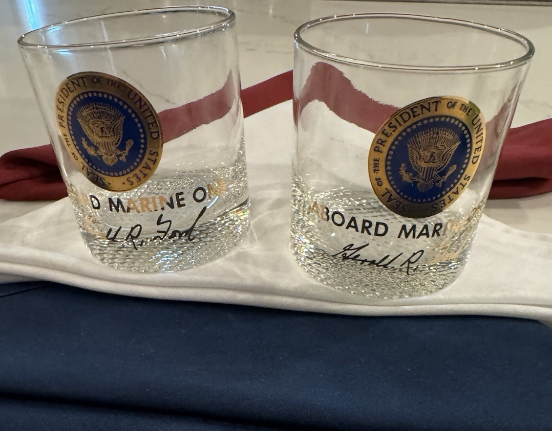 Set of 2 Aboard Marine One Gerold R Ford Presidential Seal Glasses