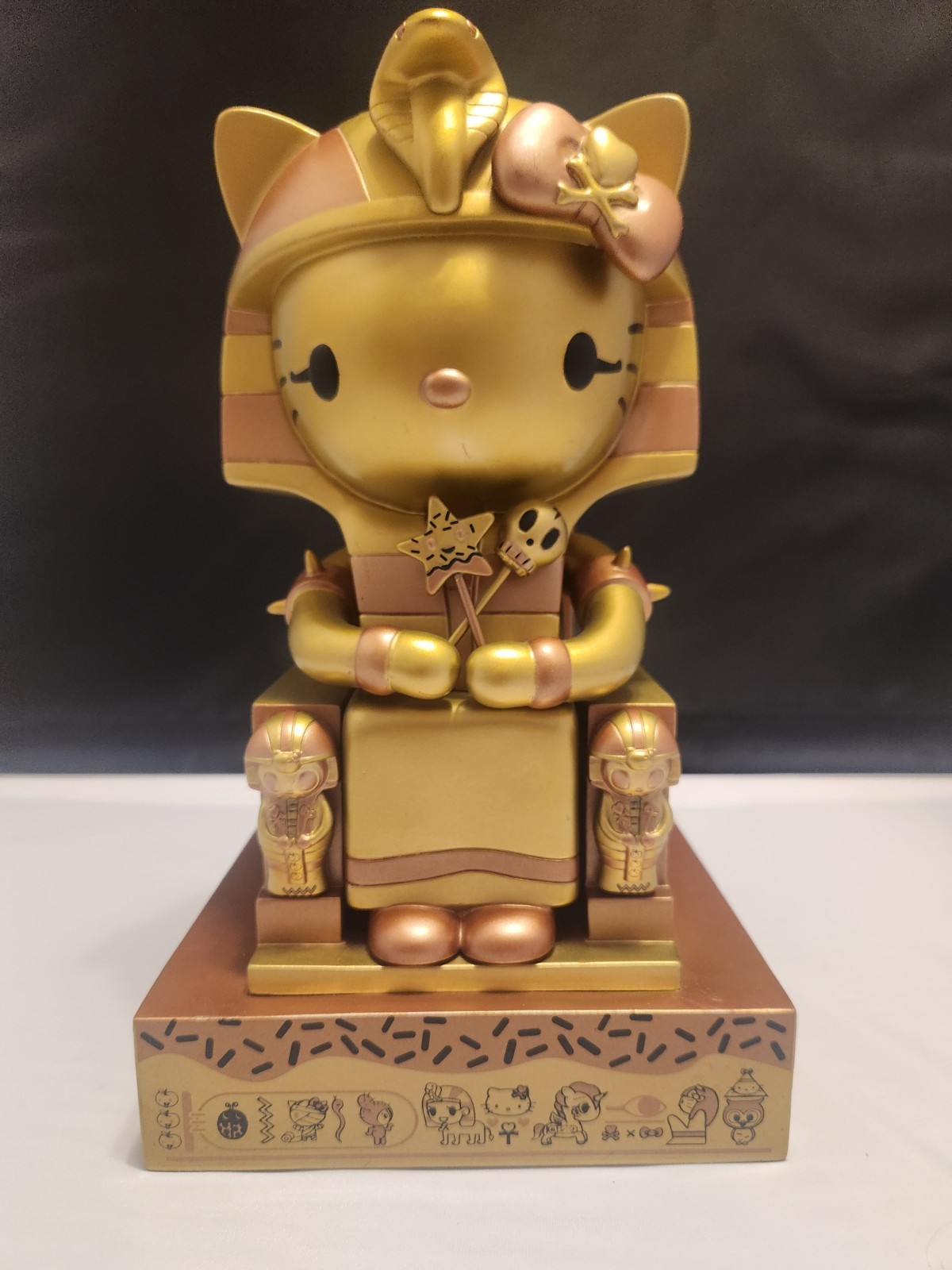 Tokidoki x Hello Kitty - Rare Gold Kittypatra Figure  Limited Edition 310/500
