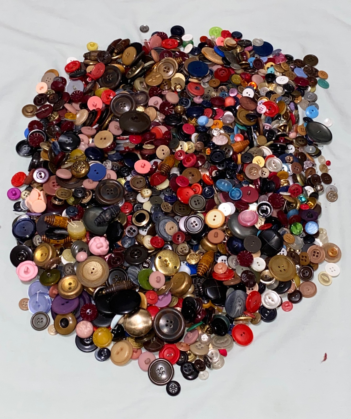4 Lbs VTG Antique Buttons Huge Mixed Lot All Kinds Craft Sewing Collectible