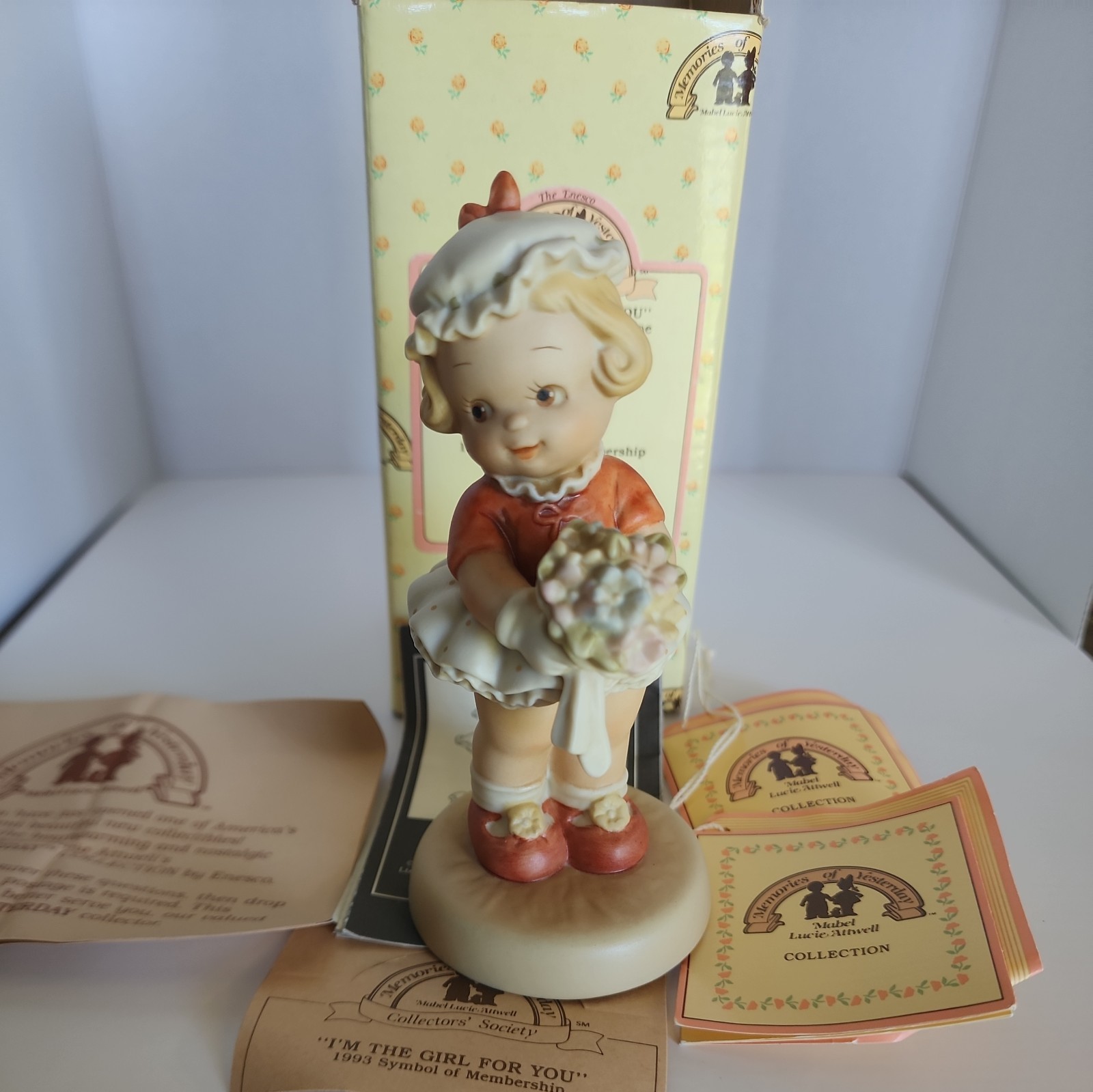 Enesco 1993 Memories of Yesterday - I'm The Girl For You, S0003 Charter Member