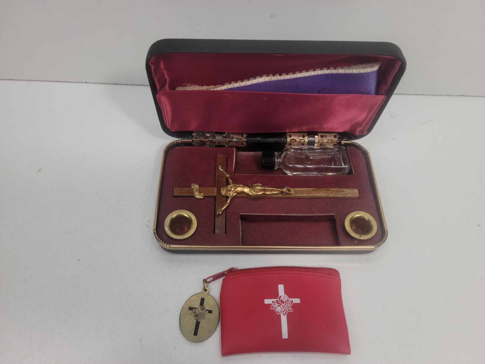 vtg traveling mass kit/last rites set Religious Holy Water, Catholic Cross Rare vtg traveling mass kit/last rites set Religious Holy Water, Catholic Cross Rare