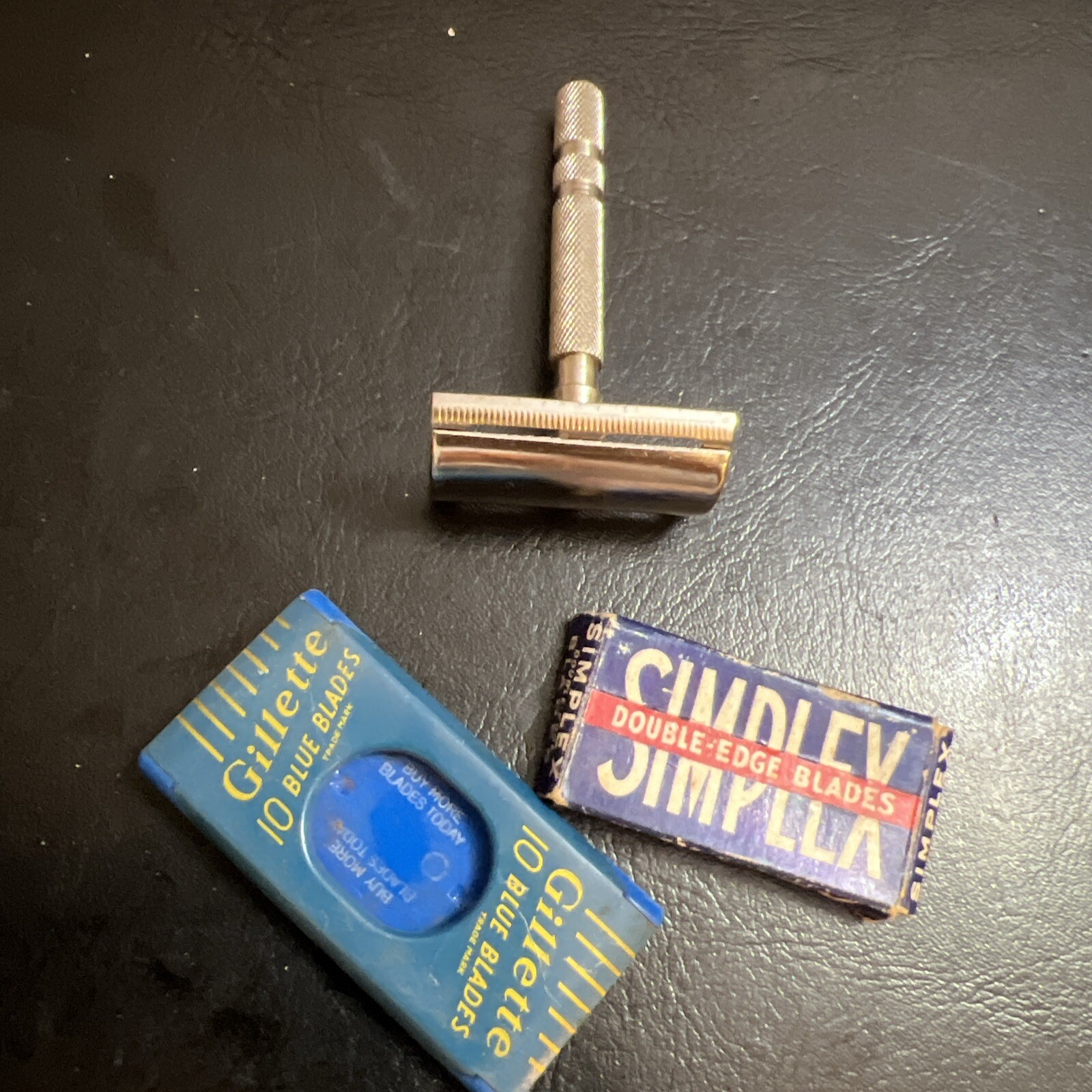 Vintage Gillette? German Made Minty Safety Razor Plus Blade Box And Blades
