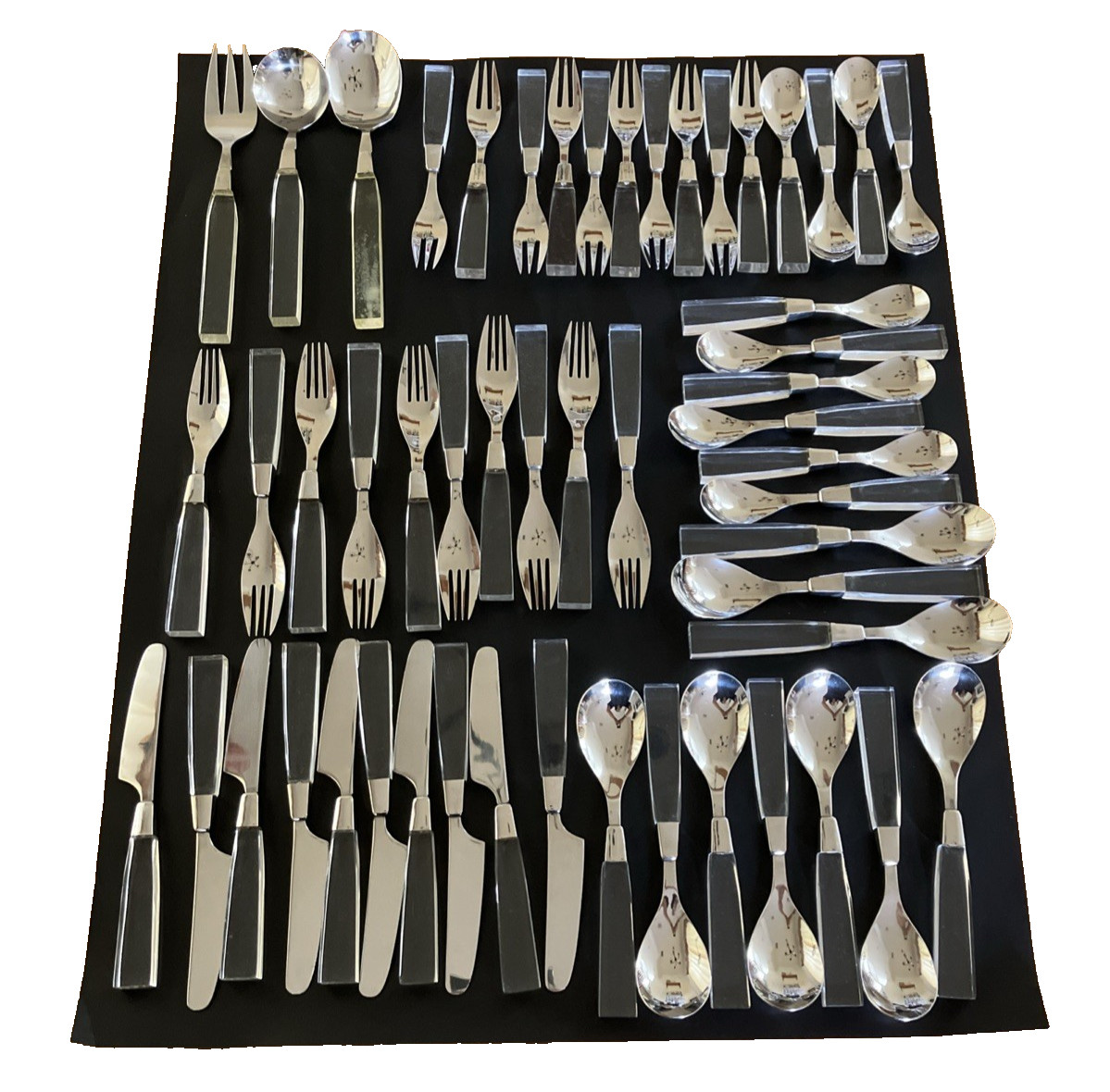 MCM TOWLE SUPREME CUTLERY LUCITE HANDLE SERVICE FOR TEN + 3 SERVING PIECES