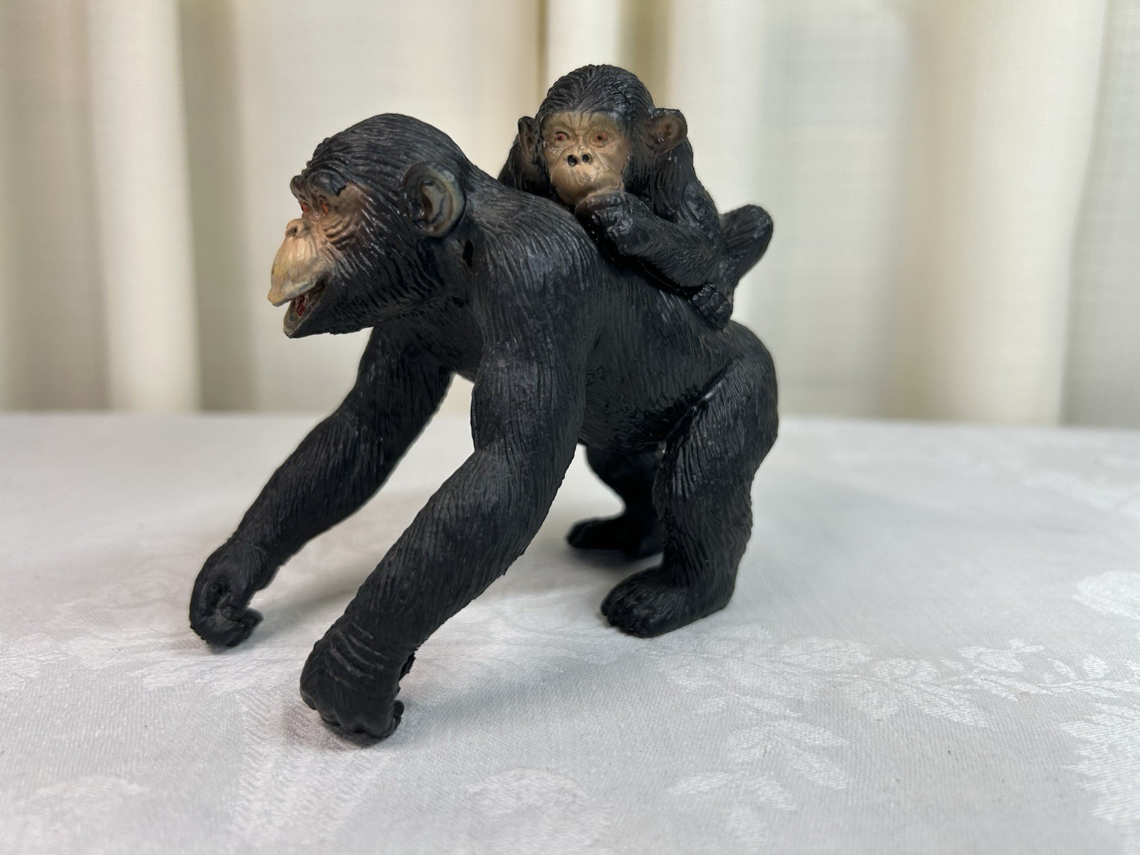 AAA Chimpanzee Mother And Baby  Toy Figurine 