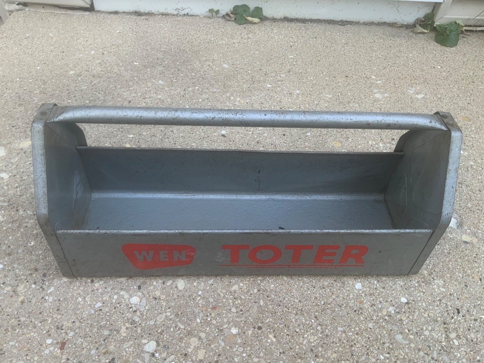 Vintage WEN Toter / tool carrier Metal 18 inch Made in Chicago USA Likely 1950’s