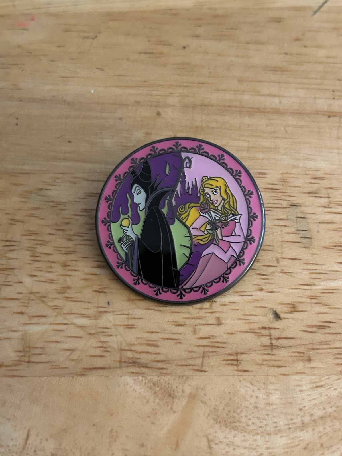 *NEW* Loungefly&Disney Princess & Villain Mystery  Pin- Aurora & Maleficent