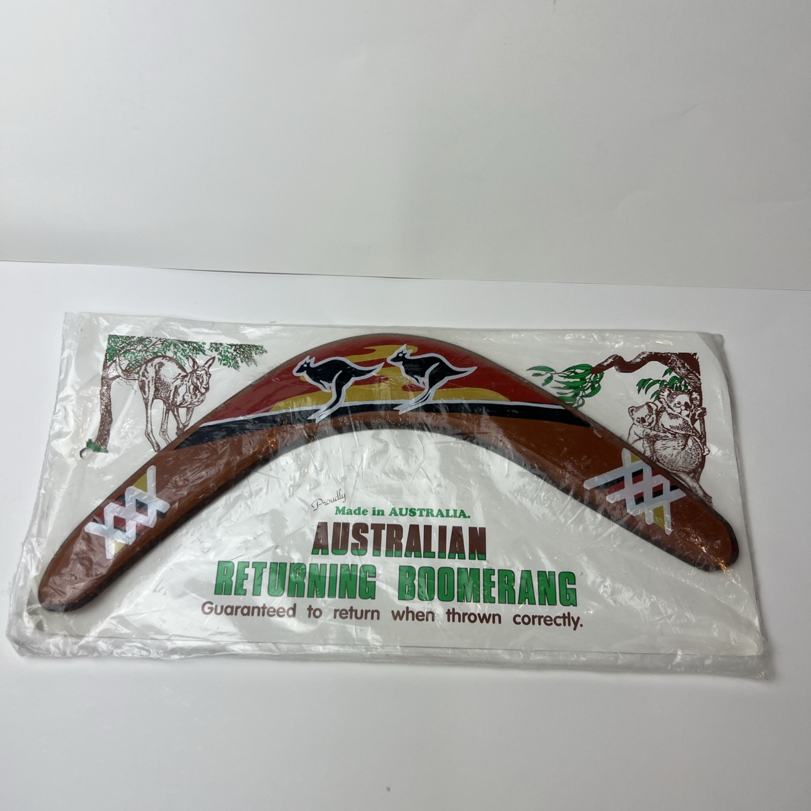 Vintage Australian Returning Boomerang Wooden Hand Carved Painted Great Gift Vintage Australian Returning Boomerang Wooden Hand Carved Painted Great Gift