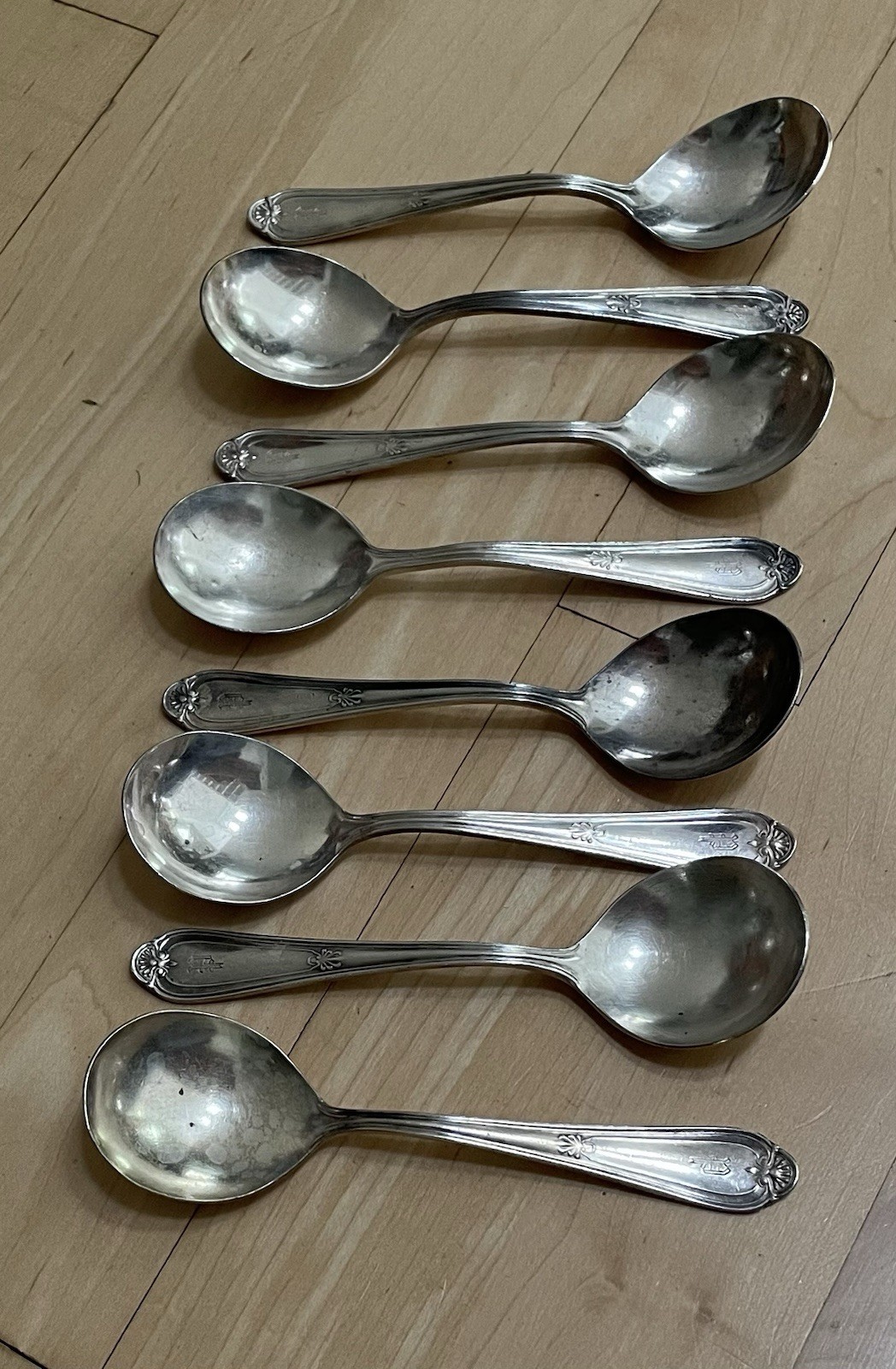 Antique Vintage 50s Chicago Palmer House Hotel Silverplate 8 Soup Spoons Antique Vintage 50s Chicago Palmer House Hotel Silverplate 8 Soup Spoons