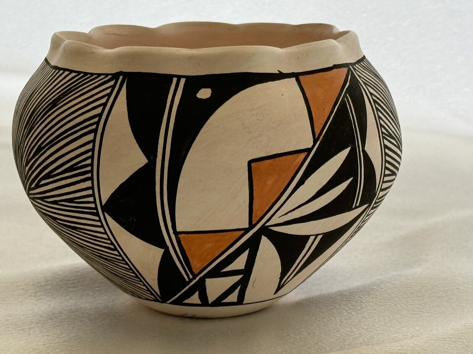 Native American Acoma Pottery Vase..C. Victorino