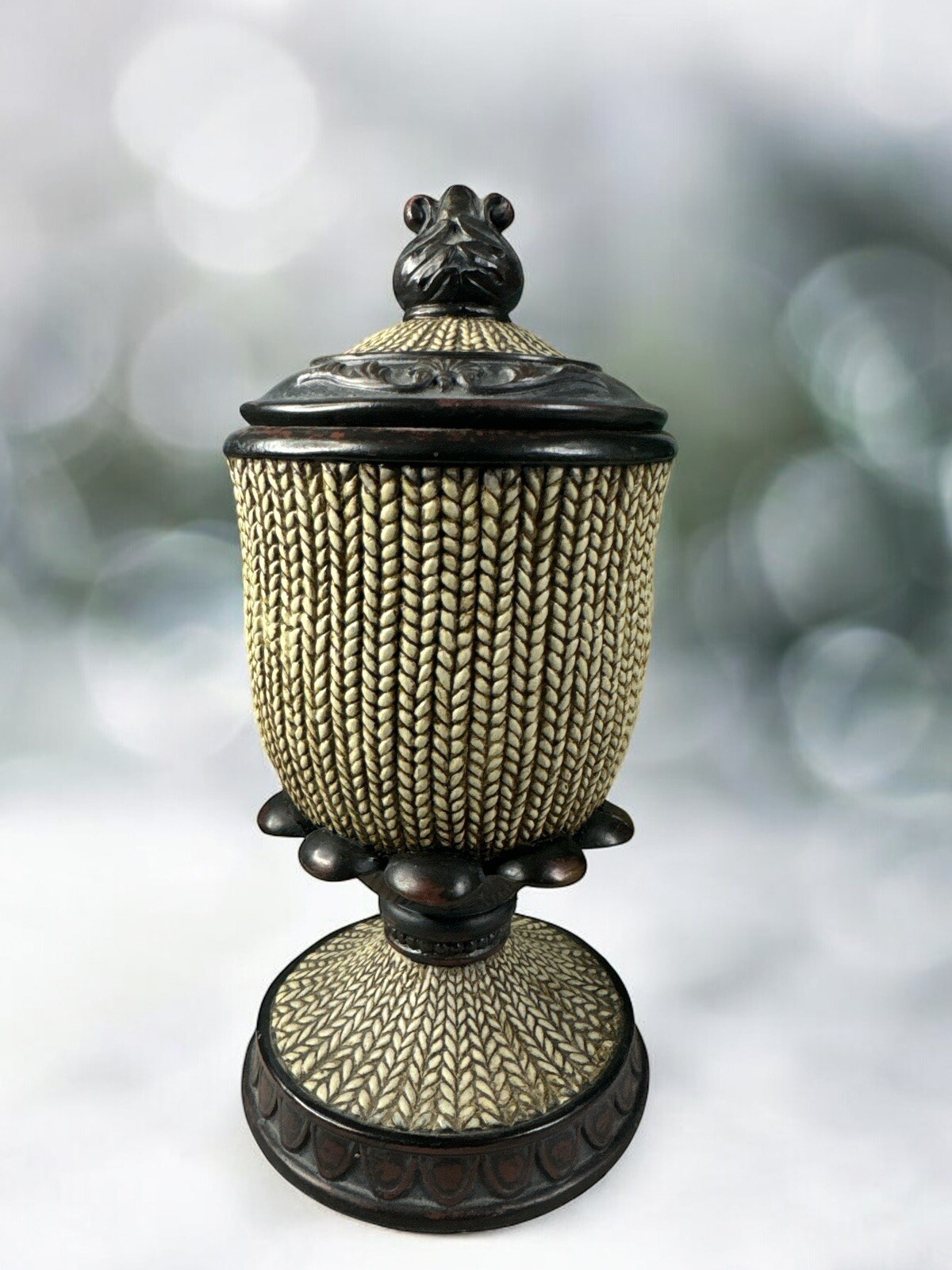 Covered Resin Footed Compote Trinket Box Beautiful Desing Covered Resin Footed Compote Trinket Box Beautiful Desing