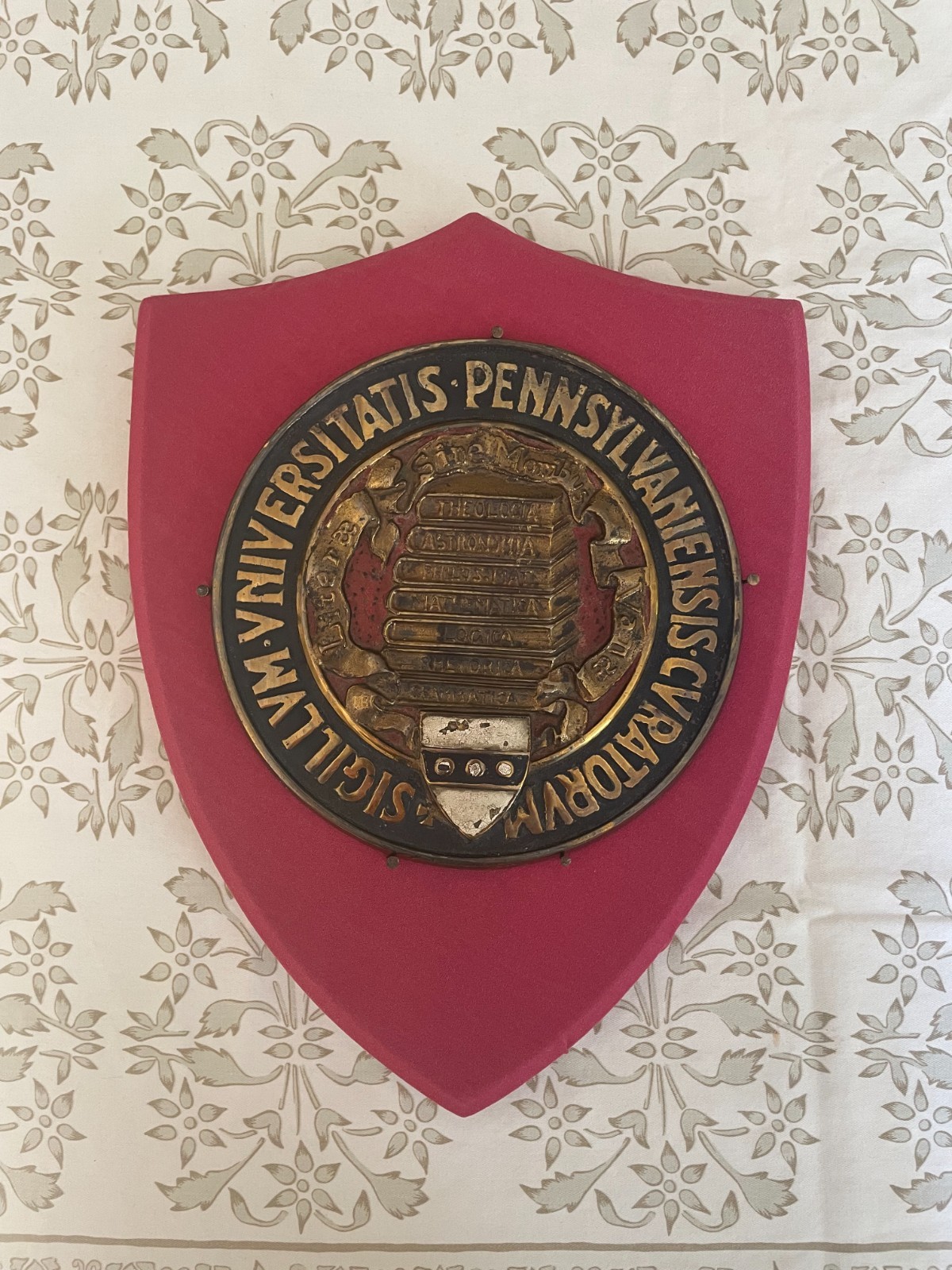 Rare 1920s University of Pennsylvania  bronze wood shield college Ivy League