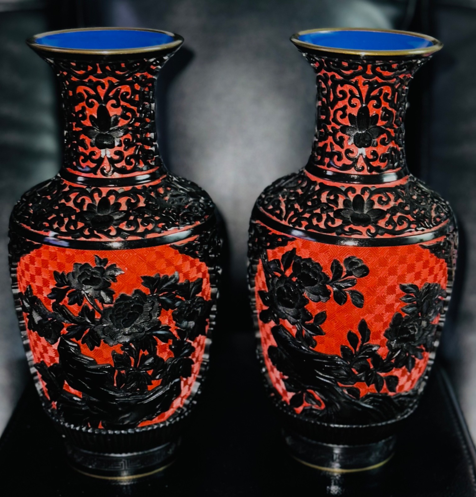 2 1920's Antique Chinese Black on Red Cinnebar Carved Vase Blue enamel Int 10' 2 1920's Antique Chinese Black on Red Cinnebar Carved Vase Blue enamel Int 10'