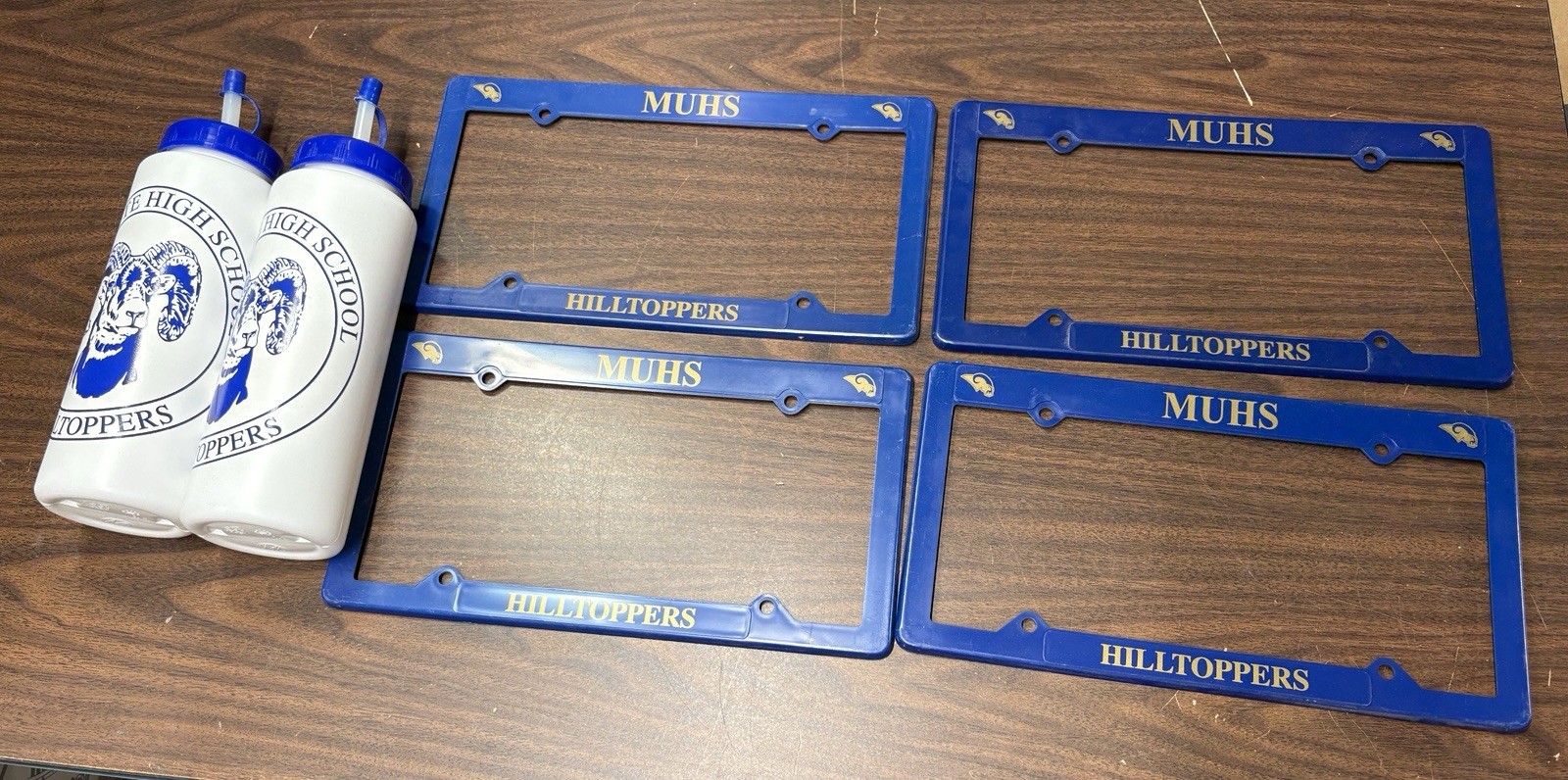 2010 MARQUETTE UNIVERSITY HIGH SCHOOL WATER BOTTLES & LICENSE PLATE MILWAUKEE WI