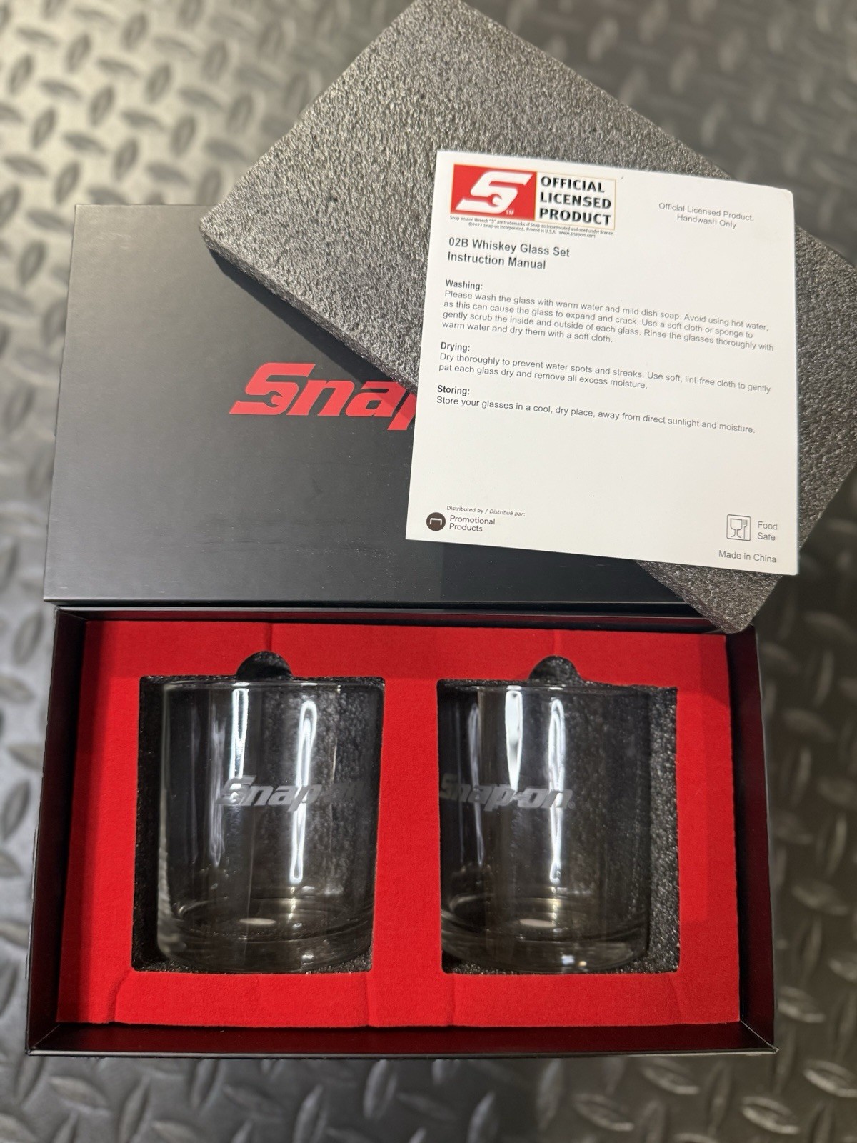 Snap on Tools Whiskey Glass Sets, 2 Glasses with Box ~ Clear Glass W/ Logo