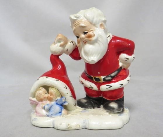 Vintage Lefton Christmas SANTA with Baby ANGELS Under Hat Figurine Ceramic RARE