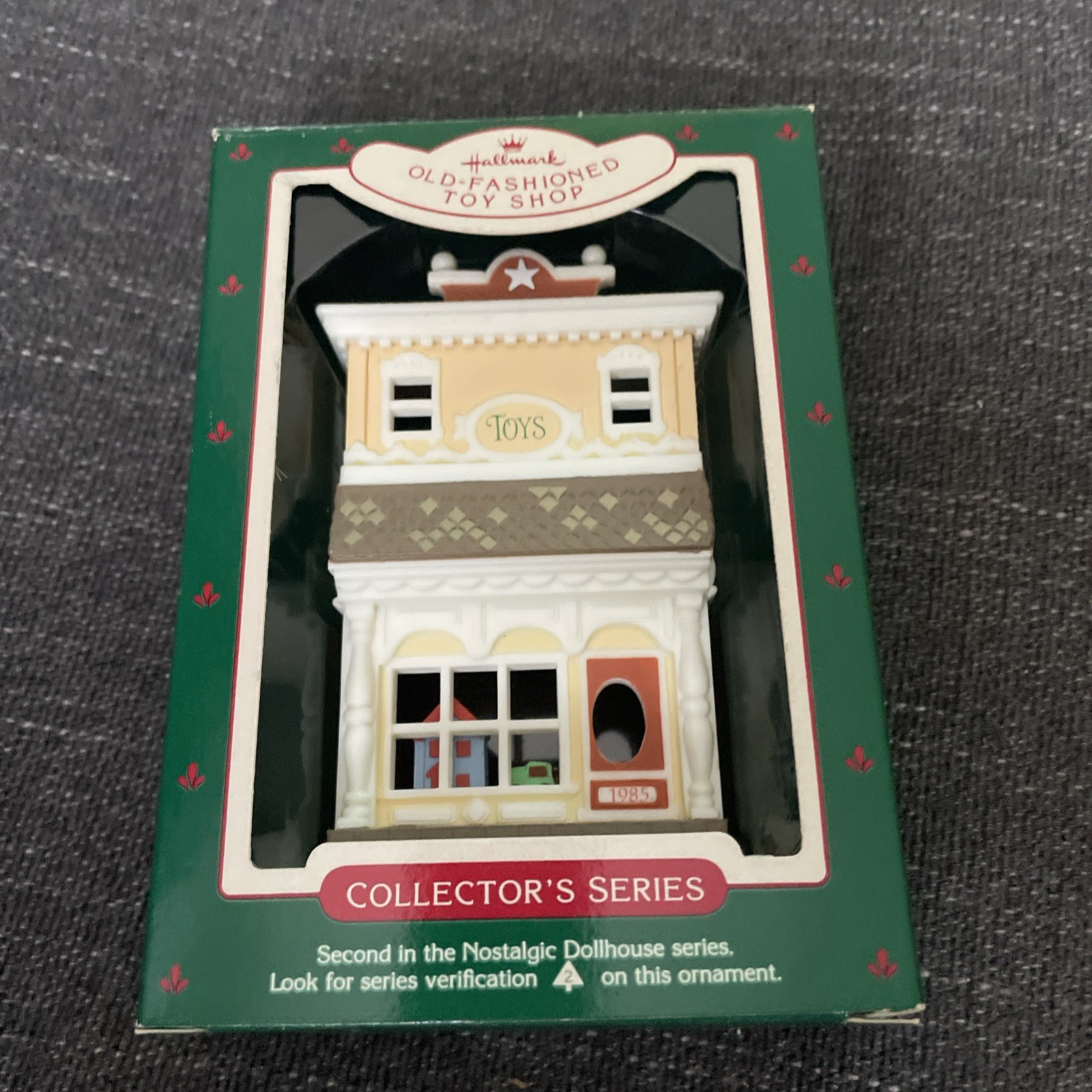 GENUINE Hallmark Keepsake Old Fashioned Toy Shop Dollhouse 1985 #2 In Series