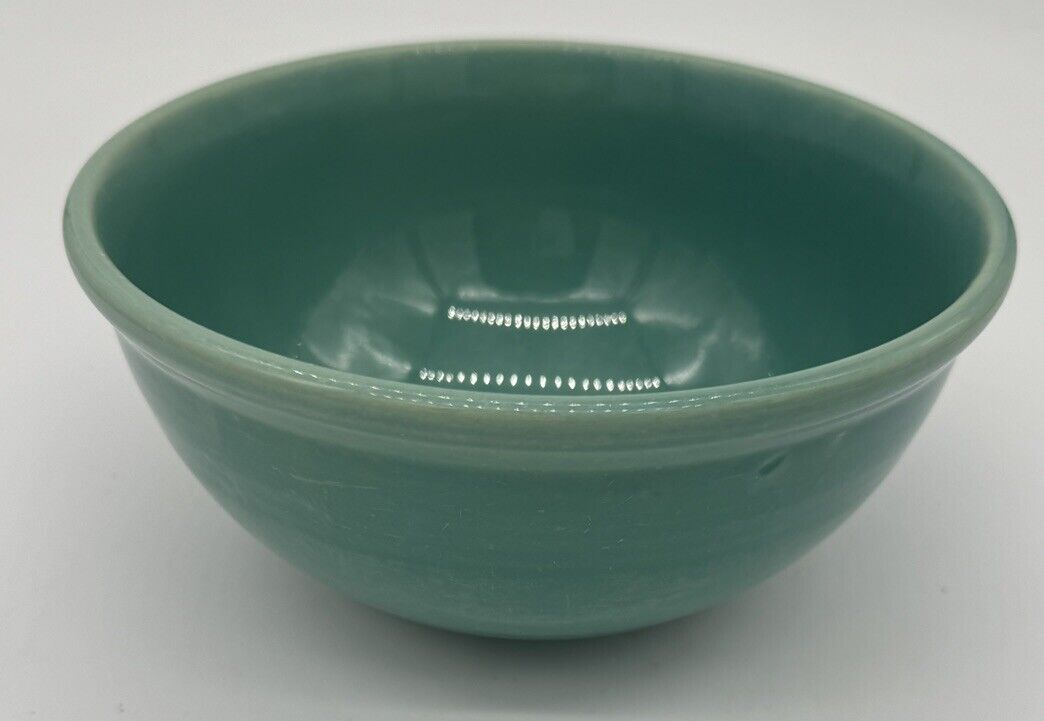 Coors Pottery 7.5” x 3.5” Mixing Nesting Bowl Green - Beautiful Shape