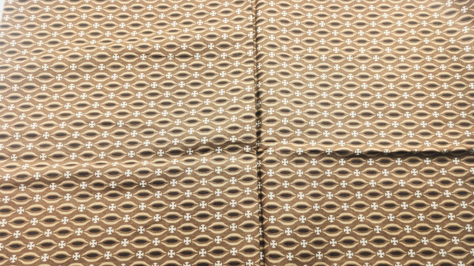Vintage Fabric * Cross Eye* 100% Cotton - 42\
