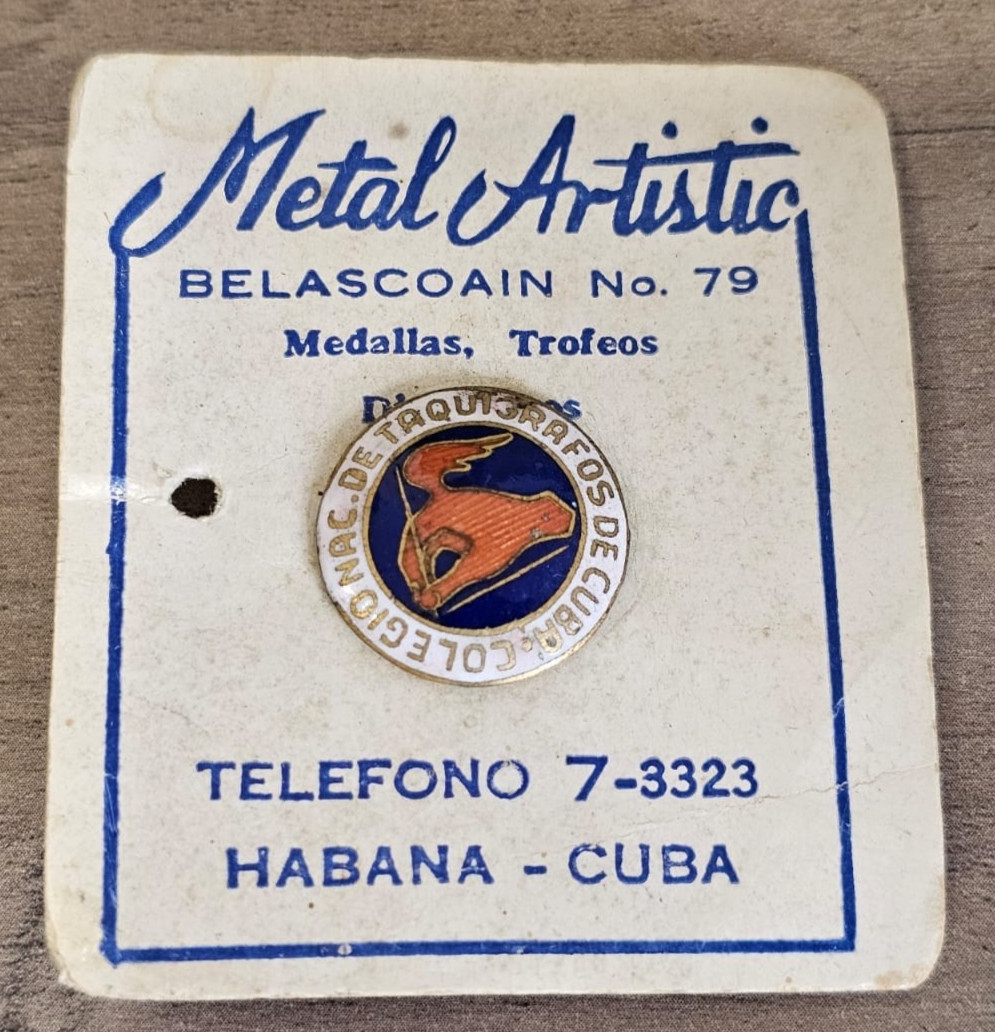 RARE PIN COLEGIO DE TAQUIGRAFOS HAVANA COLLEGE ENAMEL BUTTON 1920s