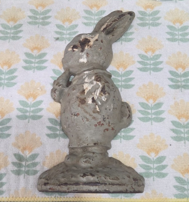 Antique Peter Rabbit Cast Iron Door Stop - Primitive Styled Unmarked