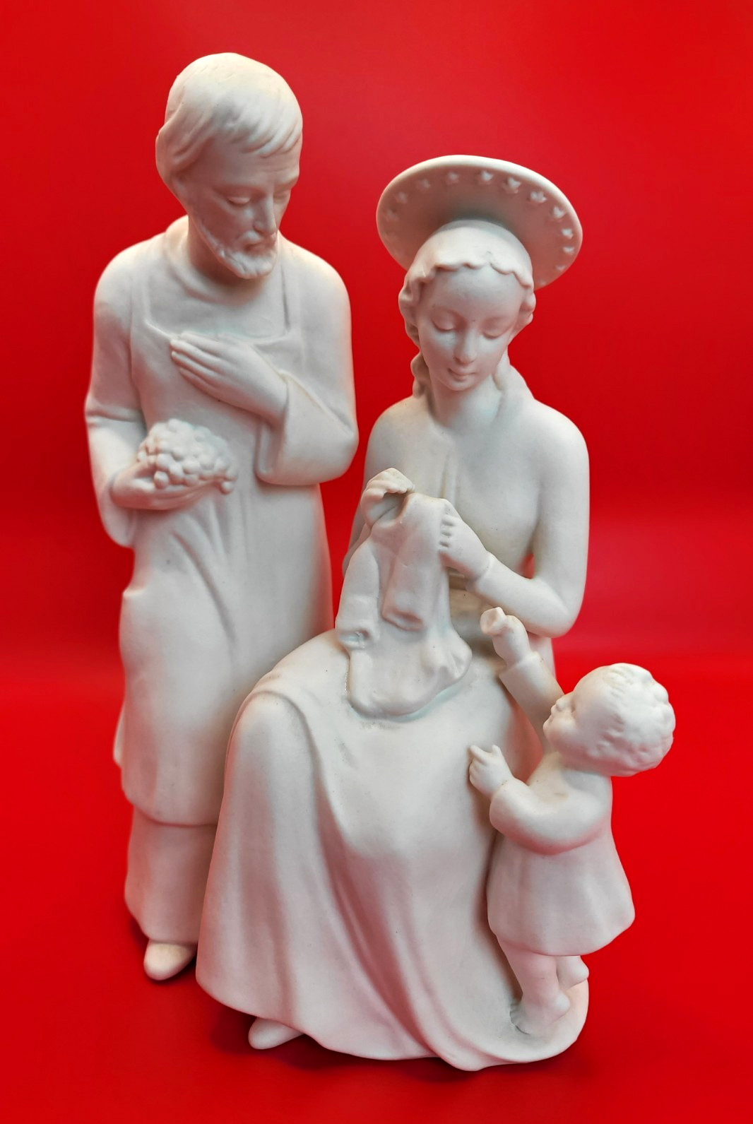 RARE Holy Family/Sewing Madonna 1953 Goebel. HX 245. W Germany. Matte White RARE Holy Family/Sewing Madonna 1953 Goebel. HX 245. W Germany. Matte White