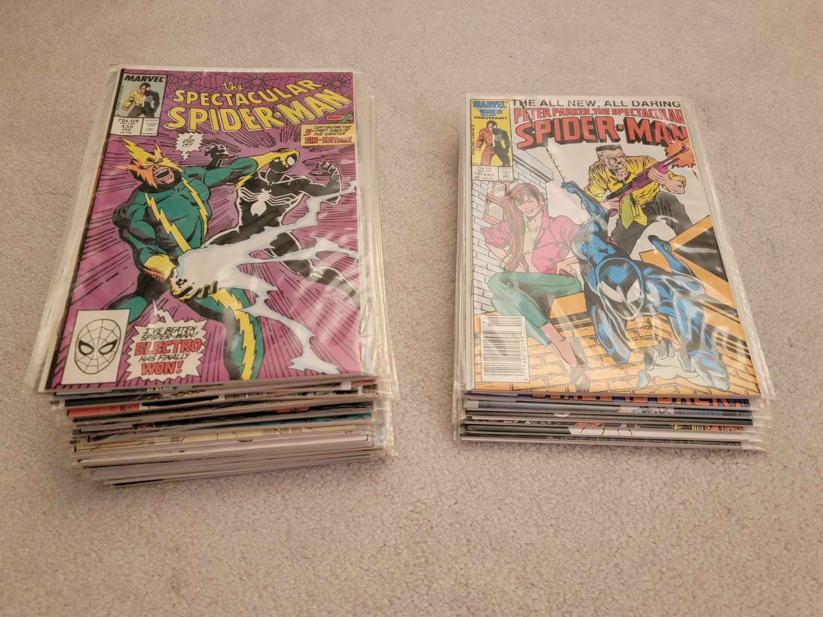 Lot of (38) Spectacular Spider-Man & Peter Parker Comic Books VF/NM - Marvel