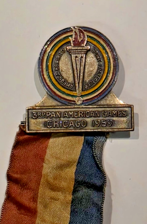 BADGE RIBBON PIN 1959 3RD PAN AMERICAN GAMES CHICAGO COMPETITOR ATHLETICS