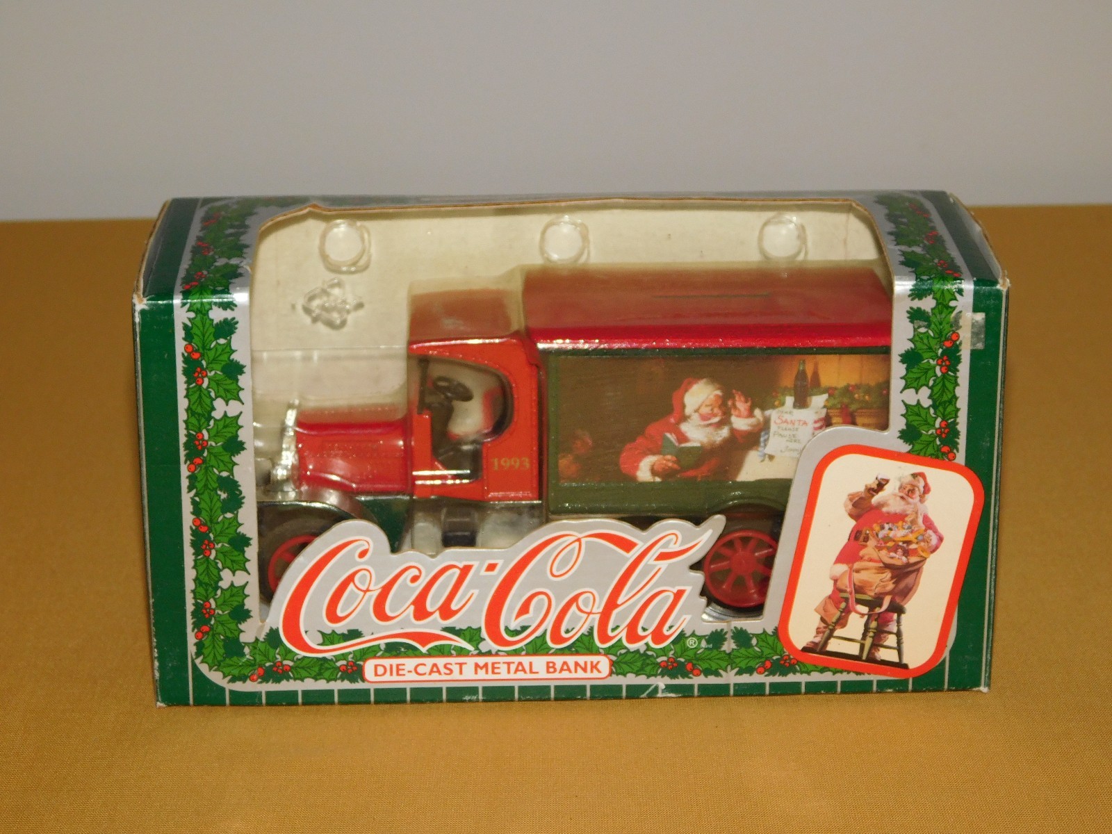 VINTAGE 1993 COCA COLA DIE CAST METAL CHRISTMAS SANTA CLAUS BANK TRUCK SEALED VINTAGE 1993 COCA COLA DIE CAST METAL CHRISTMAS SANTA CLAUS BANK TRUCK SEALED