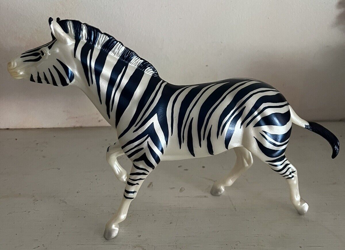 Breyer Tradit\'l  712304 CHRISTMAS CANDY  Blue Metallic Striped Zebra RARE