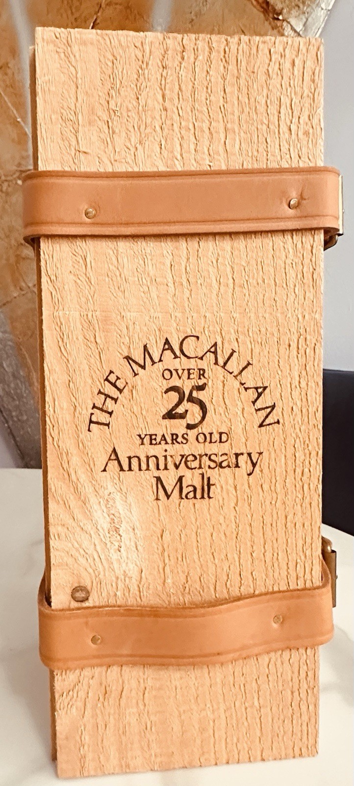 The Macallan 25 Year Old Single Malt Scotch Whisky EMPTY Wood Box Leather Straps