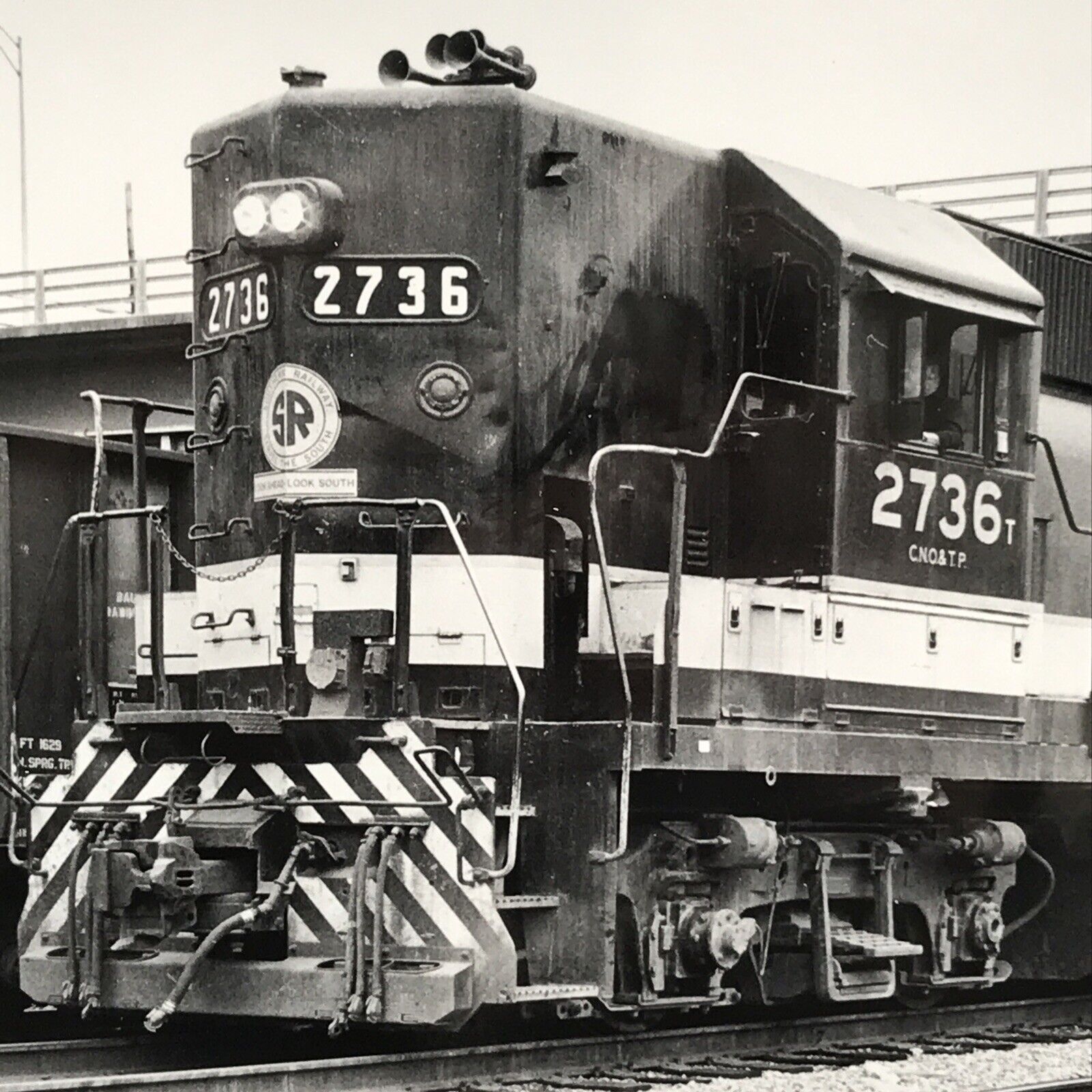 Southern Railway Railroad SOU #2736 Locomotive Train Photo Ashville NC 1987