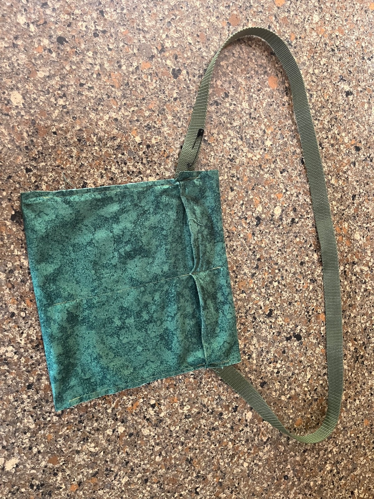 2 pocket expandable bandolier for 60rd magazine