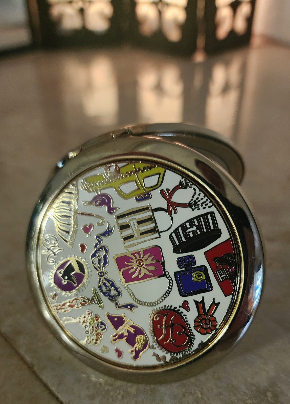 Vintage Henri Bendel New York Enamel Compact Mirror Iconic Collage Vanity Vintage Henri Bendel New York Enamel Compact Mirror Iconic Collage Vanity
