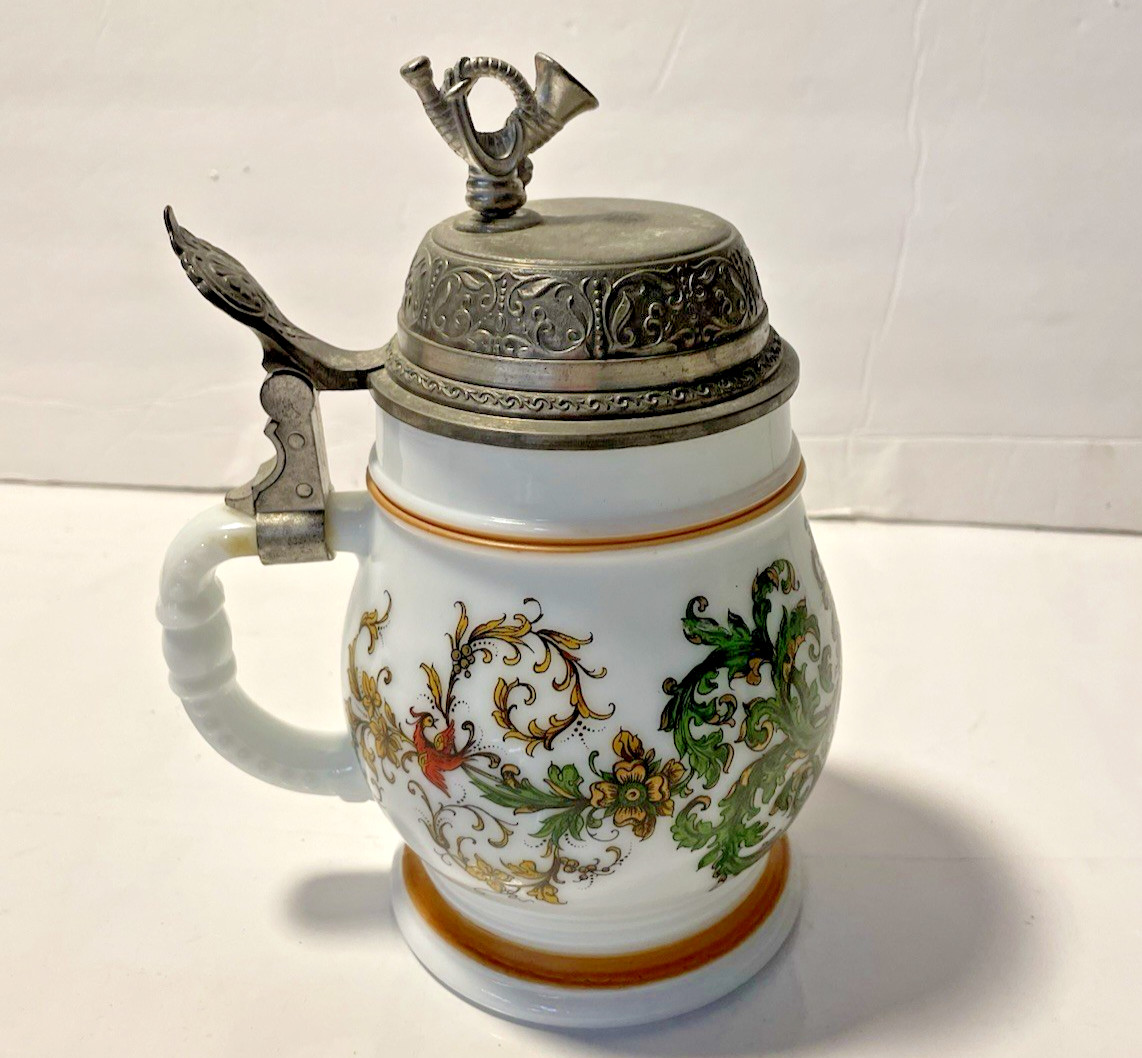 Vtg BMF MILK GLASS BIERSEIDEL Stein W/MUSIC BOX LID W. GERMANY Coat of Arms
