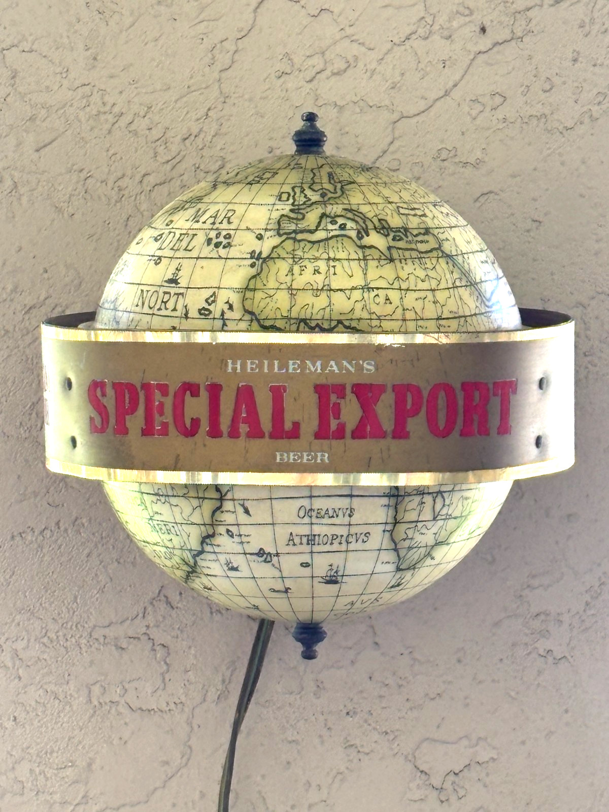 Vintage Heilemans Special Export Beer Lighted Revolving Globe Wall Lamp / Sign