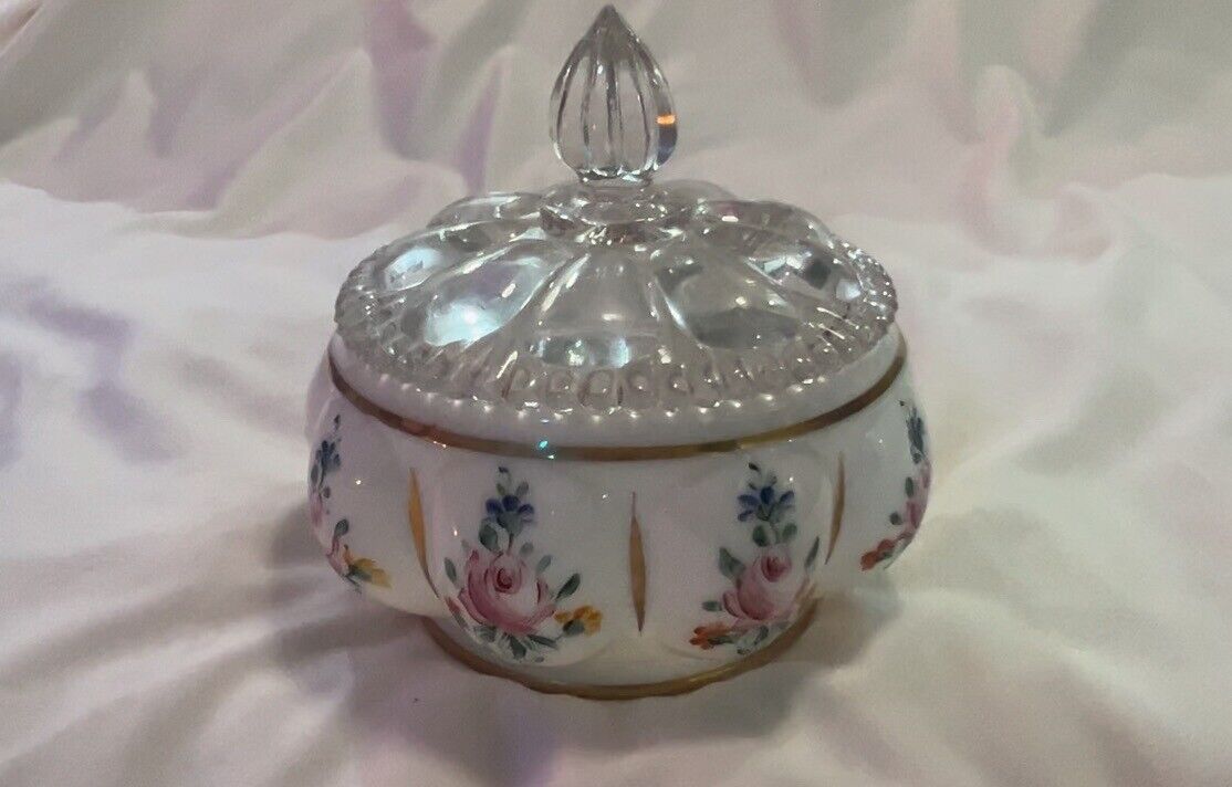 Vintage Fenton Milk Glass Decorative Charleton Rose Powder/Puff Jar with Lid