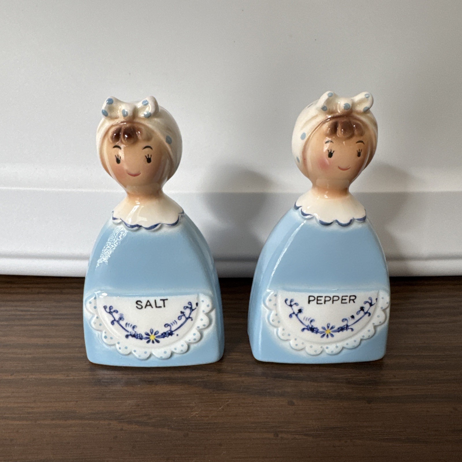 Vtg 1966 Davar Originals Merry Maids Salt Pepper Shakers Japan Mid Century Blue