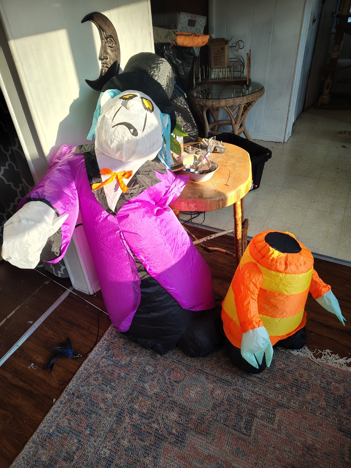 Gemmy? 2014 Airblown Animated Heads Up Monsters Rare *Arm Not Attached*