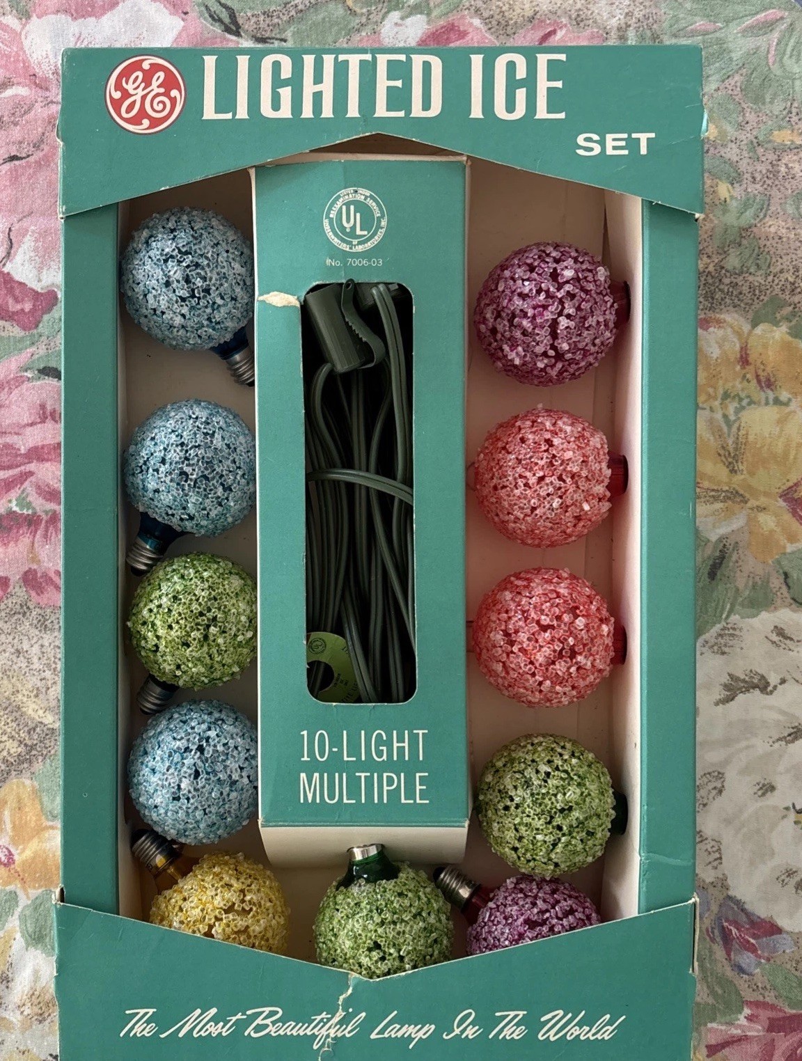 Vintage GE Lighted Ice Set of 10 with 1 Extra. New Old Stock In Original Box Vintage GE Lighted Ice Set of 10 with 1 Extra. New Old Stock In Original Box