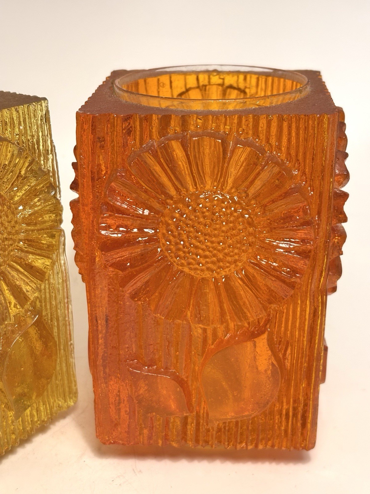 VTG 1968 Wondermold Sunflower Pattern Orange And Yellow Lucite Candle Holders