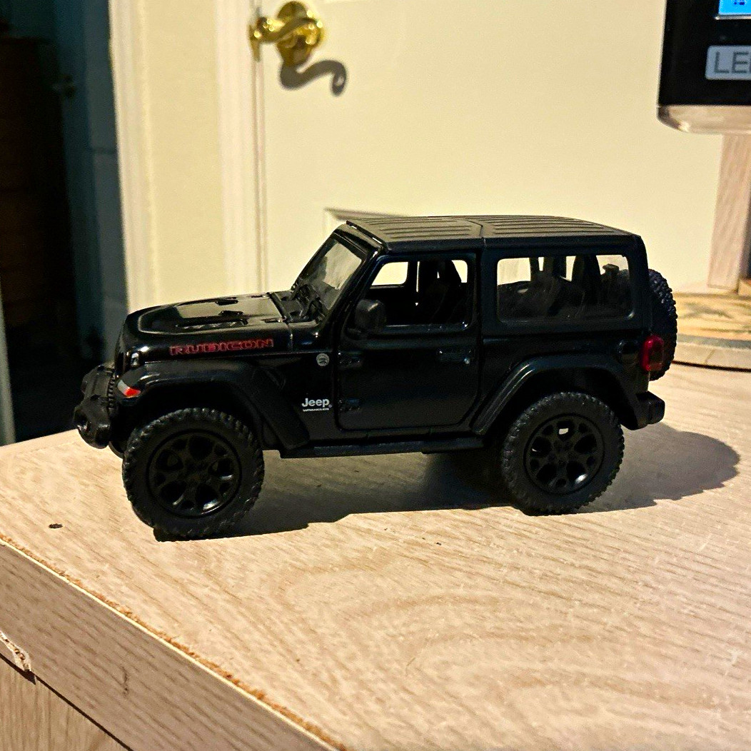 Kinsmart Jeep Wrangler Rubicon Black Diecast Model Car 1:34 Scale Kinsmart Jeep Wrangler Rubicon Black Diecast Model Car 1:34 Scale