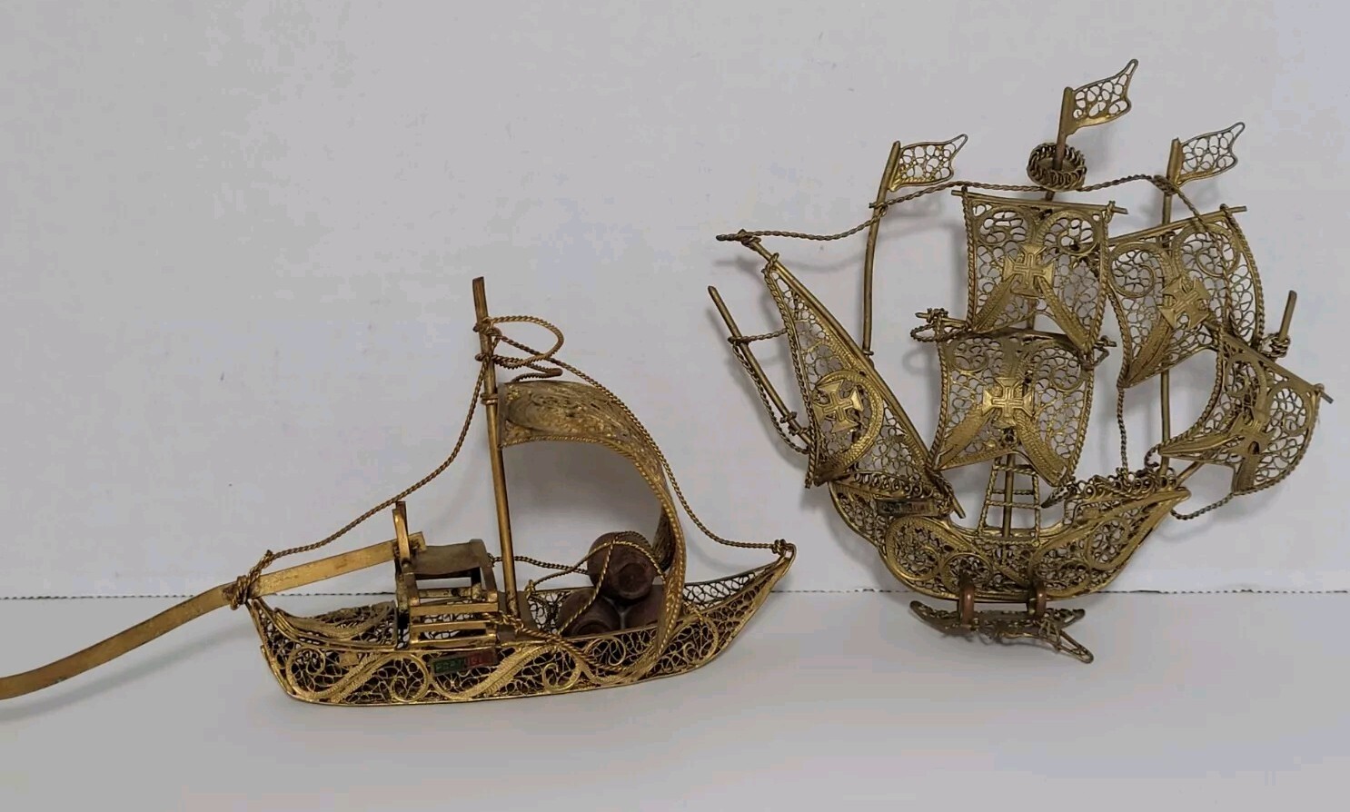 Lot Of 2 Vintage Portugal Portugese Gold Metal Filigree Ships Boats
