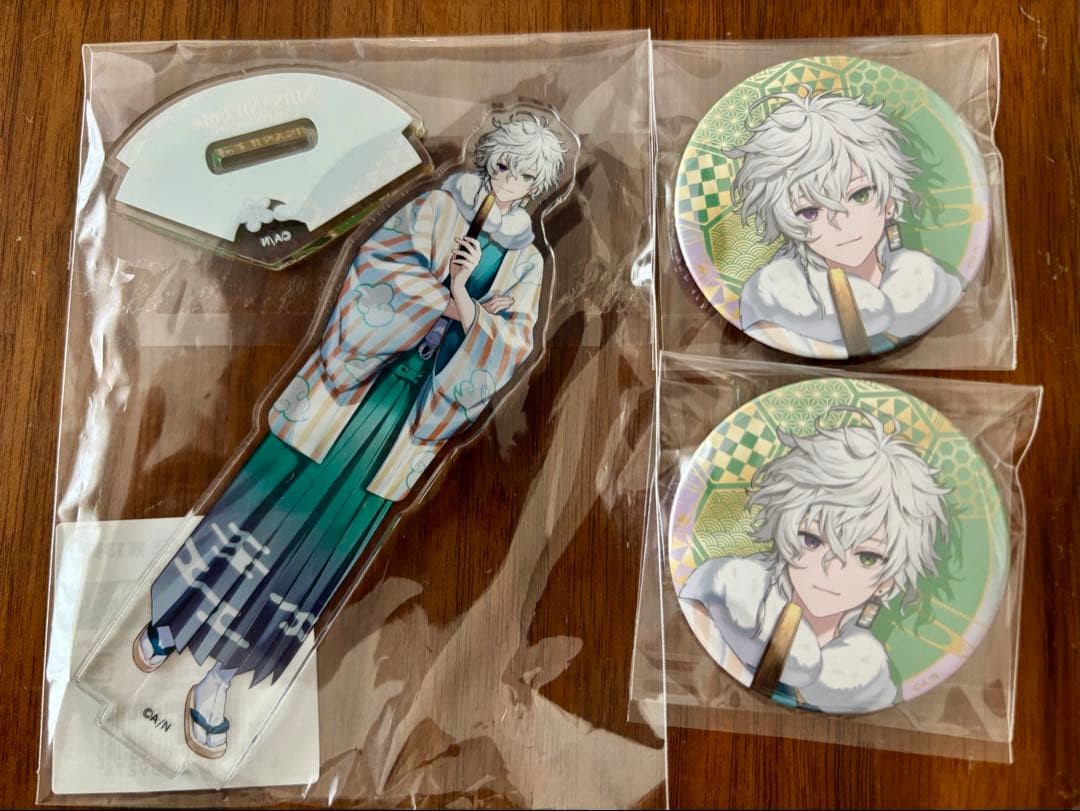 NIJISANJI Sweets Paradise Kagegetsu Mukumo Acrylic Stand & Can Badge Set