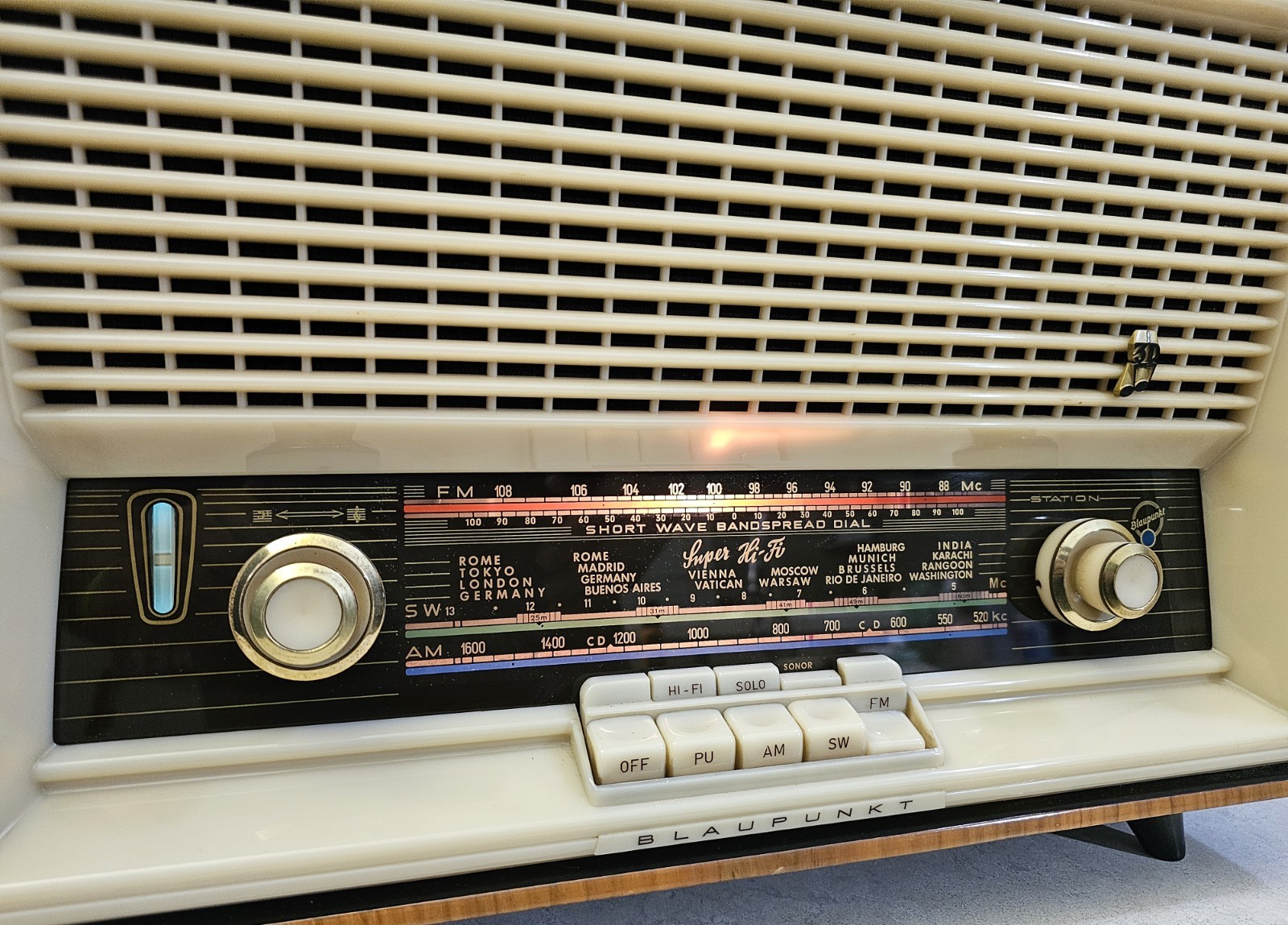 Vintage 1959 Blaupunkt Verona Typ 2608 German Tube Radio - Working US Export