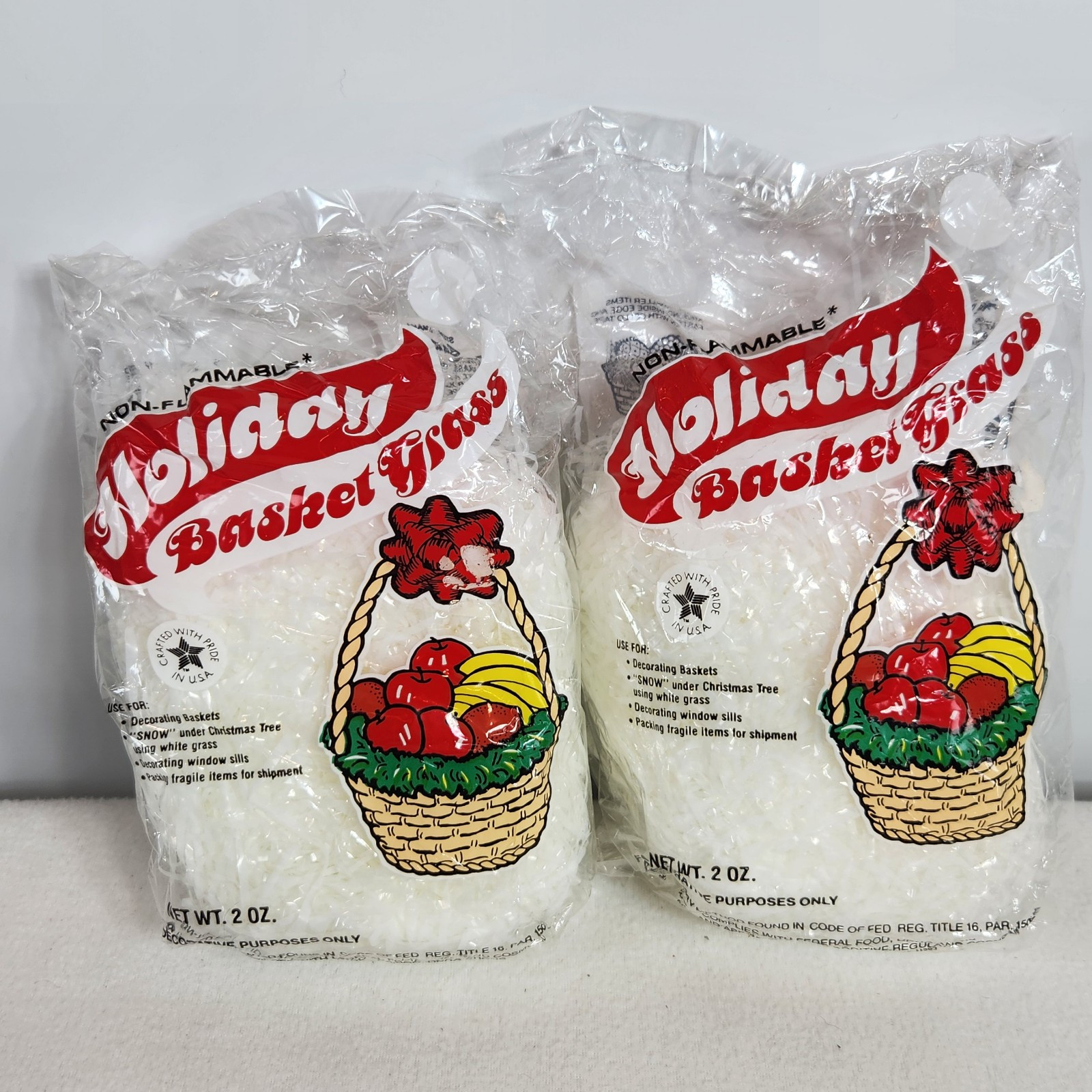 Vintage Bleyer Indust. White Iridescent Holiday Easter Grass 2 Oz. NOS USA (2)