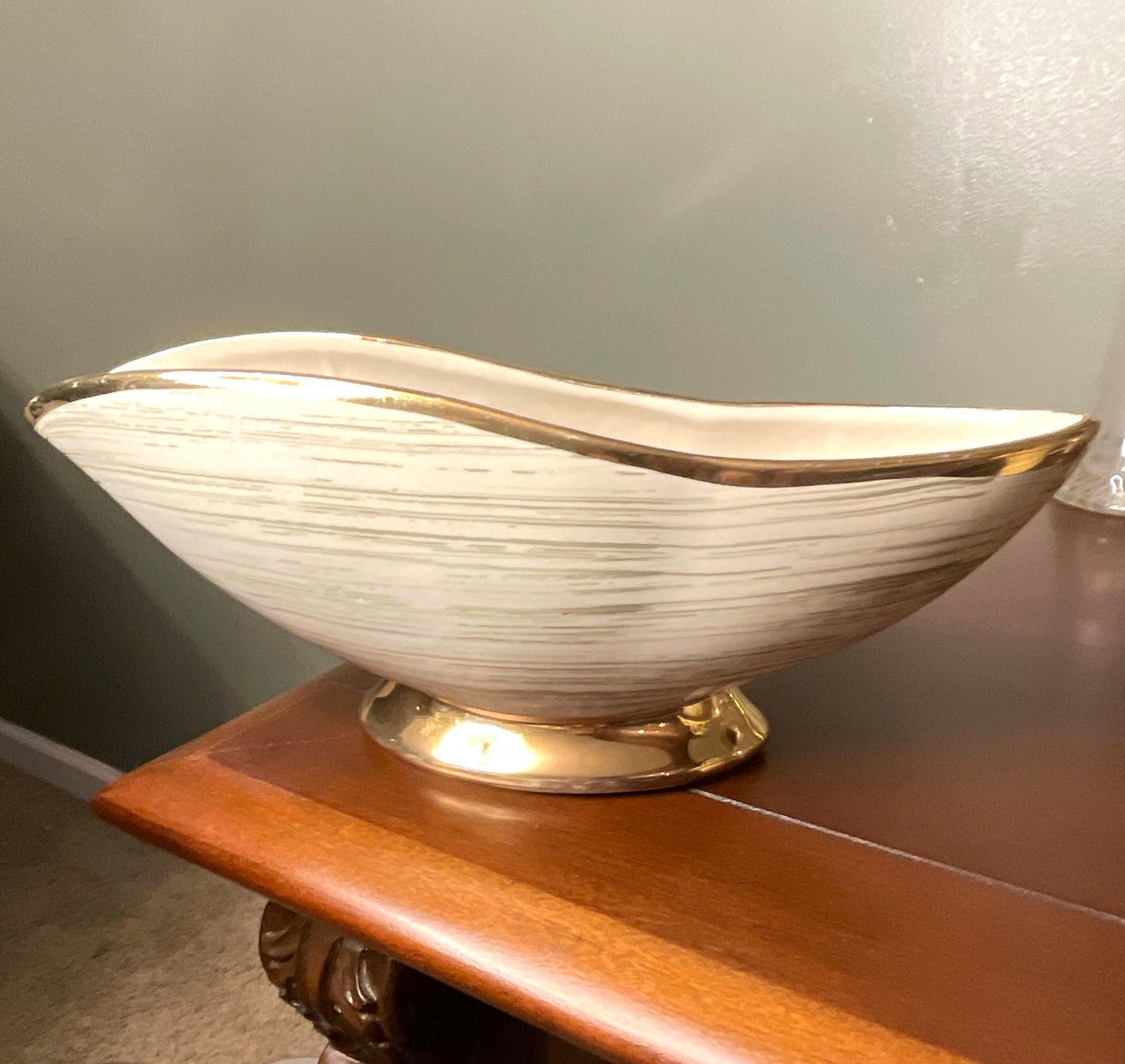 MCM Vintage McCoy White/Gold Glossy Ceramic Oval Bowl/Planter Striped Pattern 