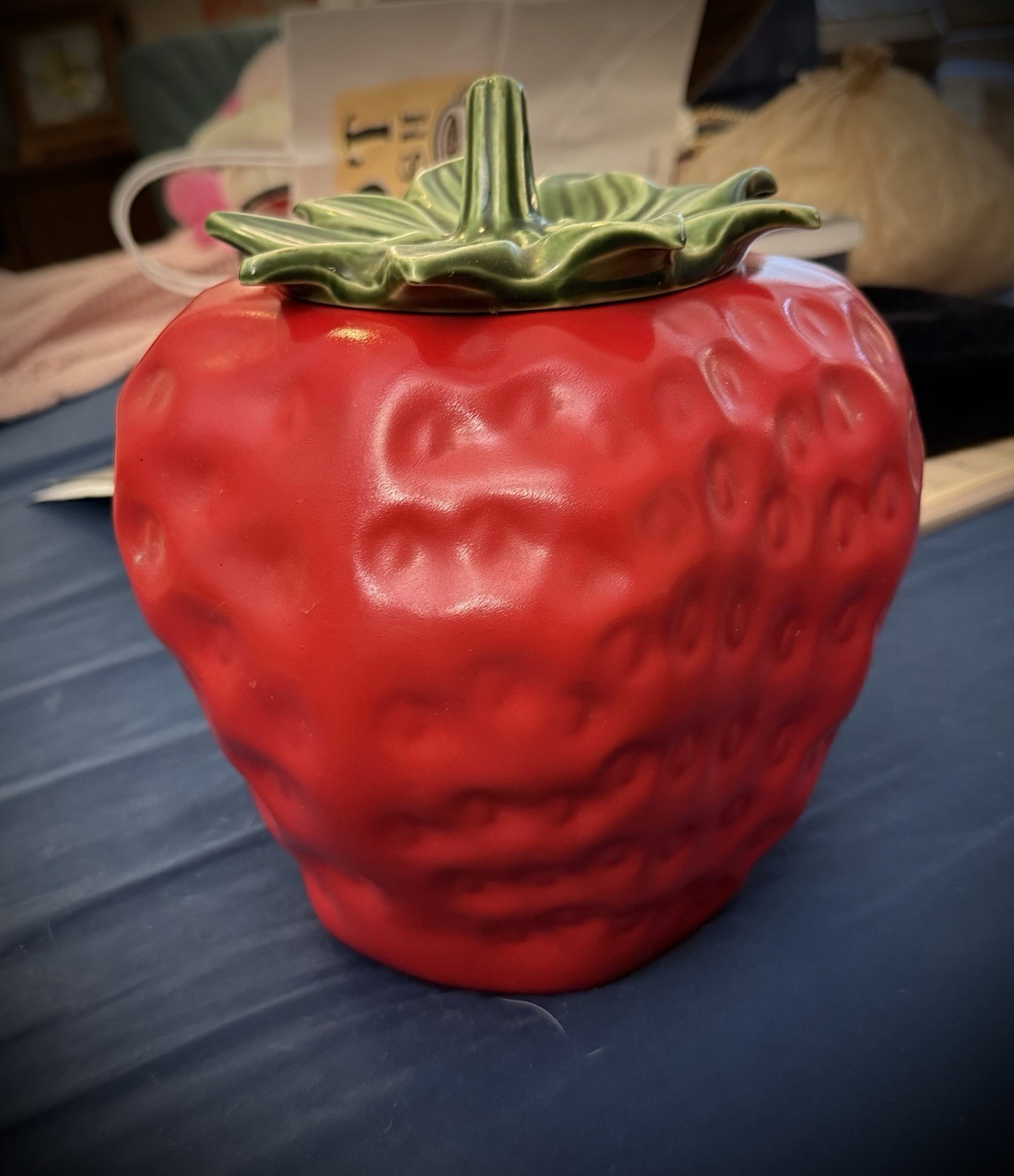 VTG McCoy Pottery USA 263 Red Strawberry Cookie Jar w/ Green Stem Lid 